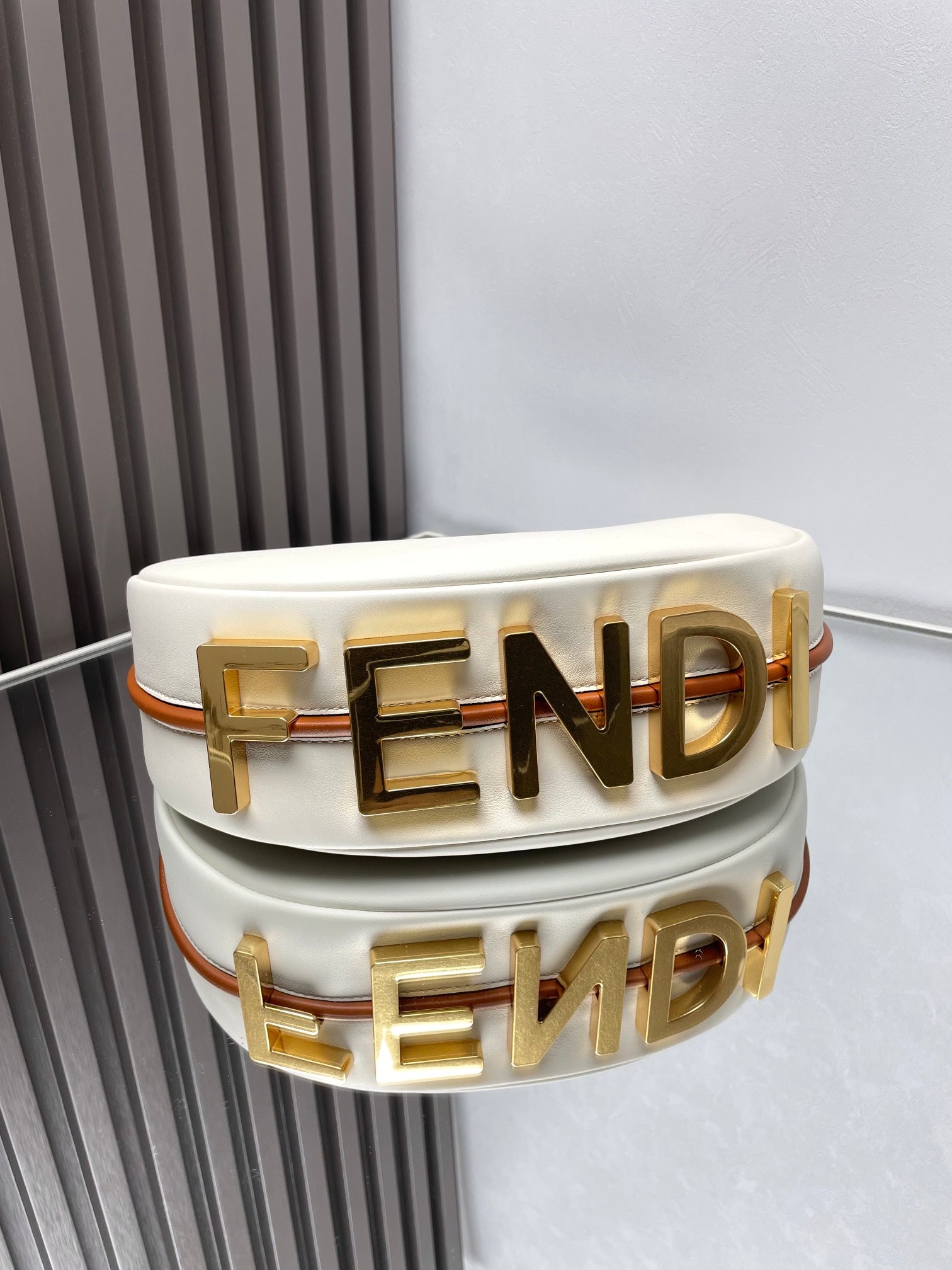 FENDIGRAPHY MEDIUM 29 IN WHITE AND ORANGE TRIM SMOOTH LAMBSKIN GOLD HARDWARE mysite