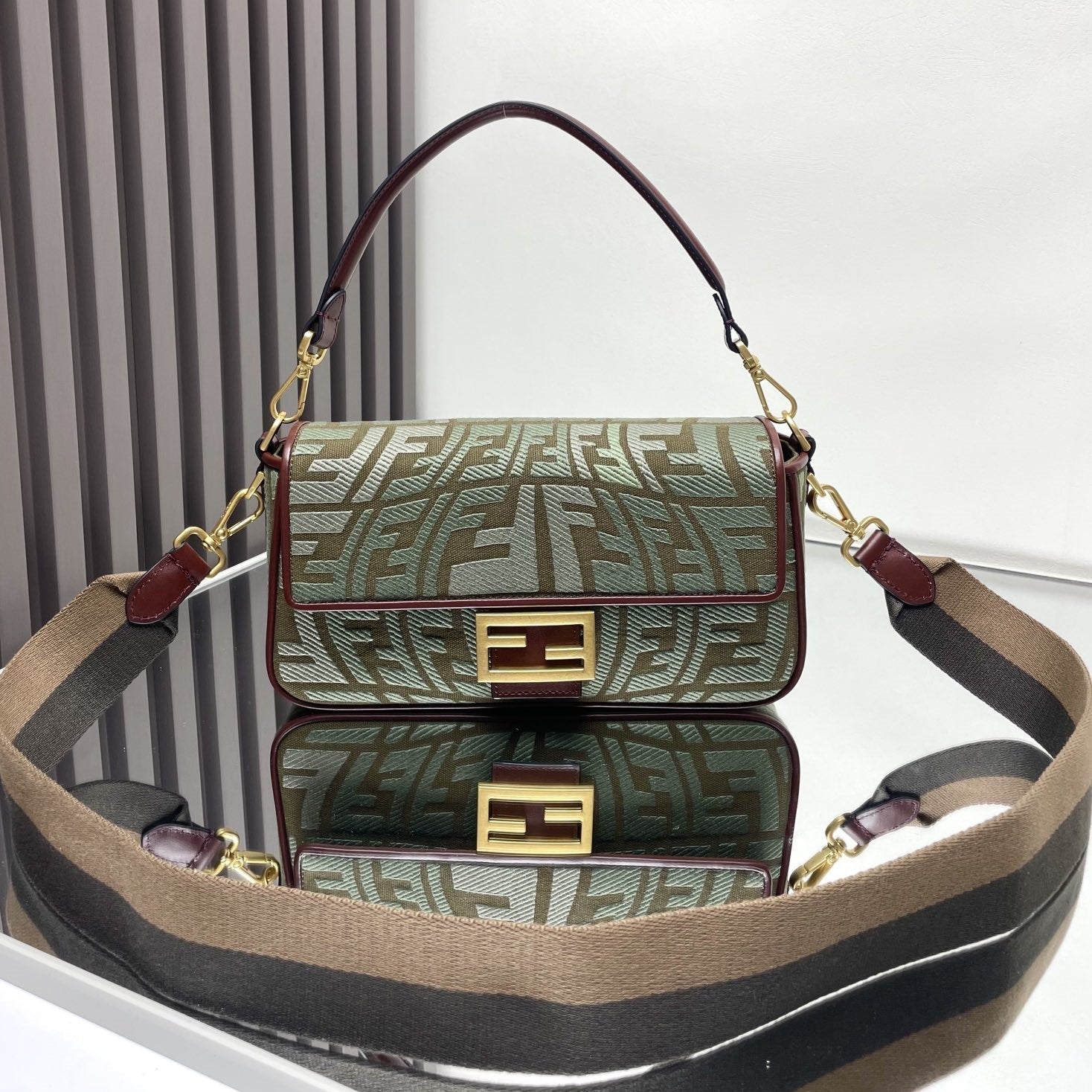 Fend Baguette 27 Bag Embroidered Green Canvas Ghw mysite