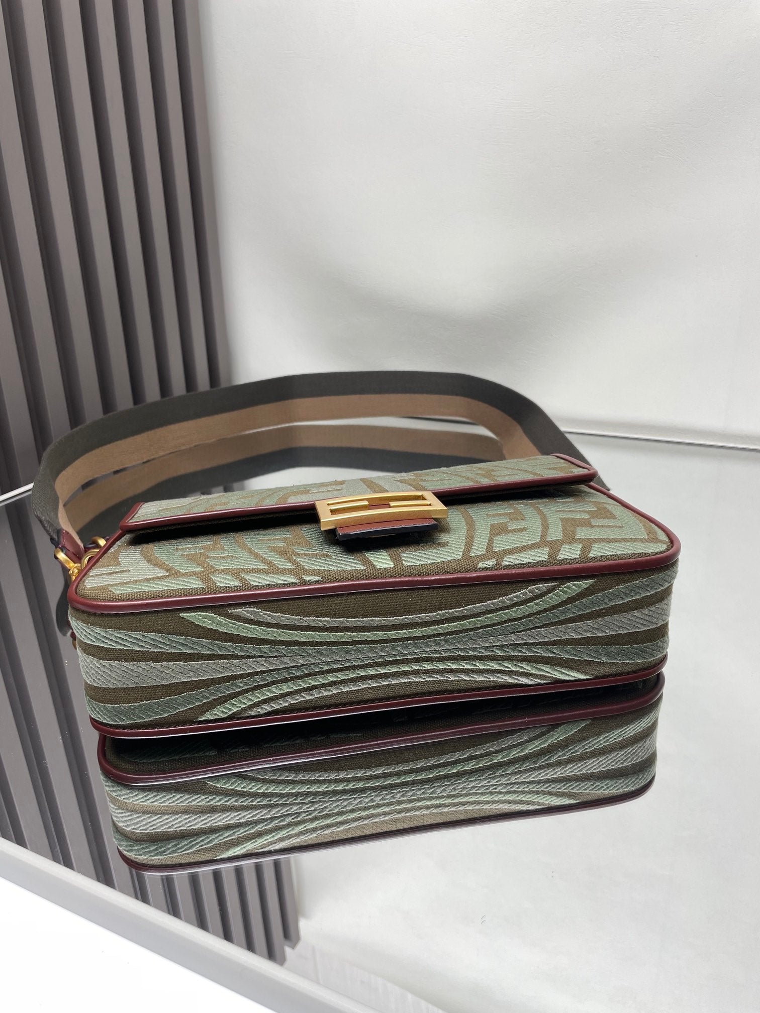 Fend Baguette 27 Bag Embroidered Green Canvas Ghw mysite