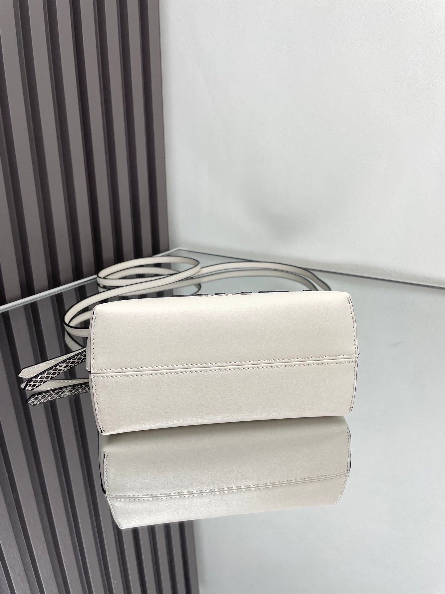 BY THE WAY MINI 18 IN WHITE LAMBSKIN GOLD HARDWARE mysite