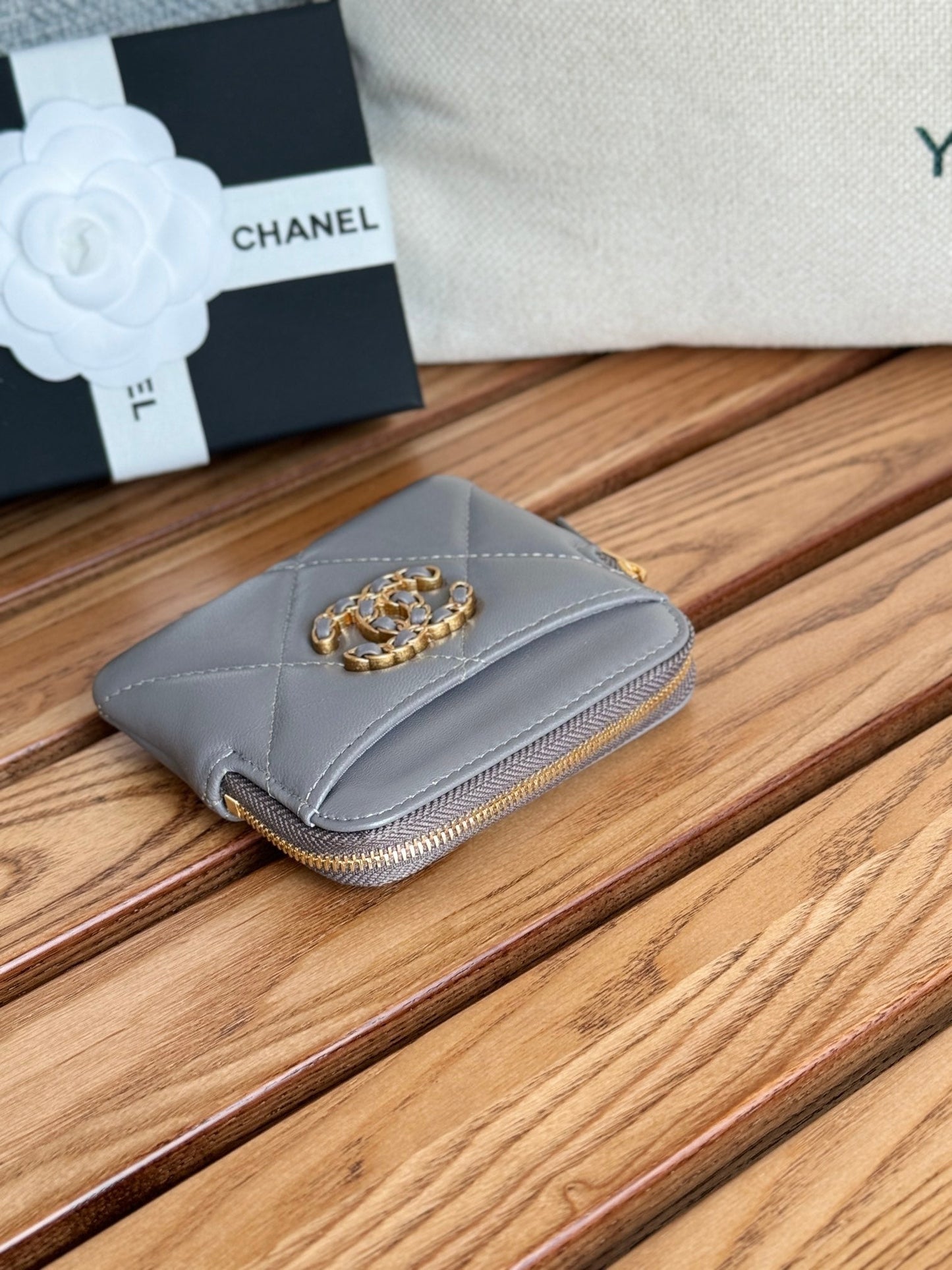 cc 19 zipped coin purse 11cm grey lambskin gold hardware mysite