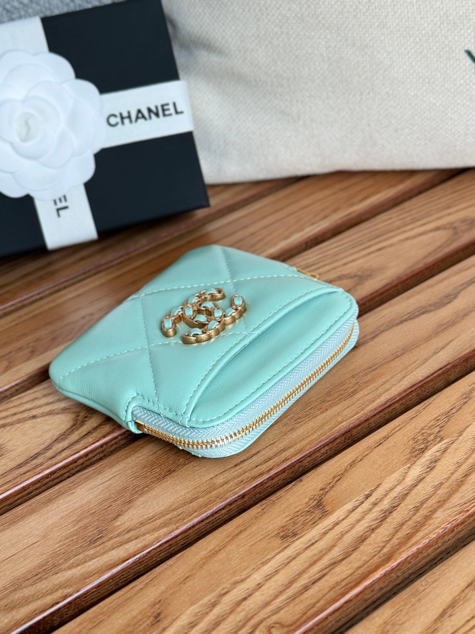 cc 19 zipped coin purse 11cm turquoise blue lambskin gold hardware mysite