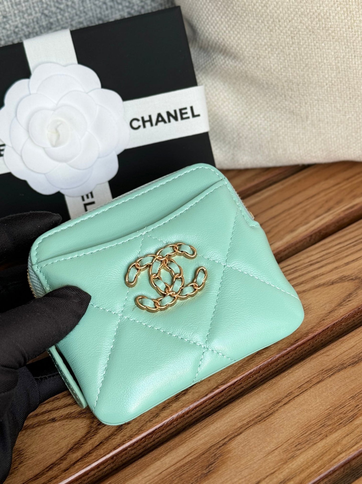 cc 19 zipped coin purse 11cm turquoise blue lambskin gold hardware mysite
