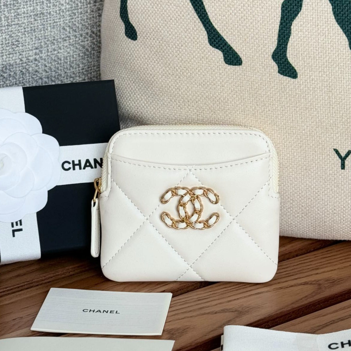 cc 19 zipped coin purse 11cm white lambskin gold hardware mysite