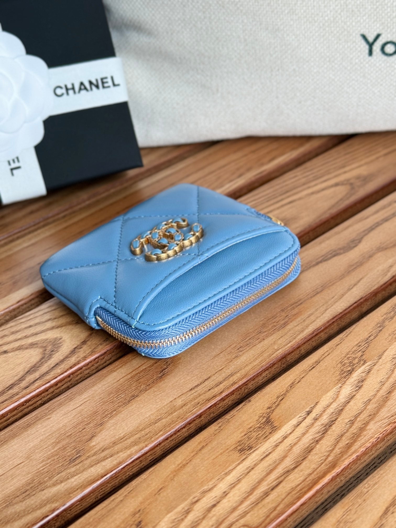 cc 19 zipped coin purse 11cm blue lambskin gold hardware mysite