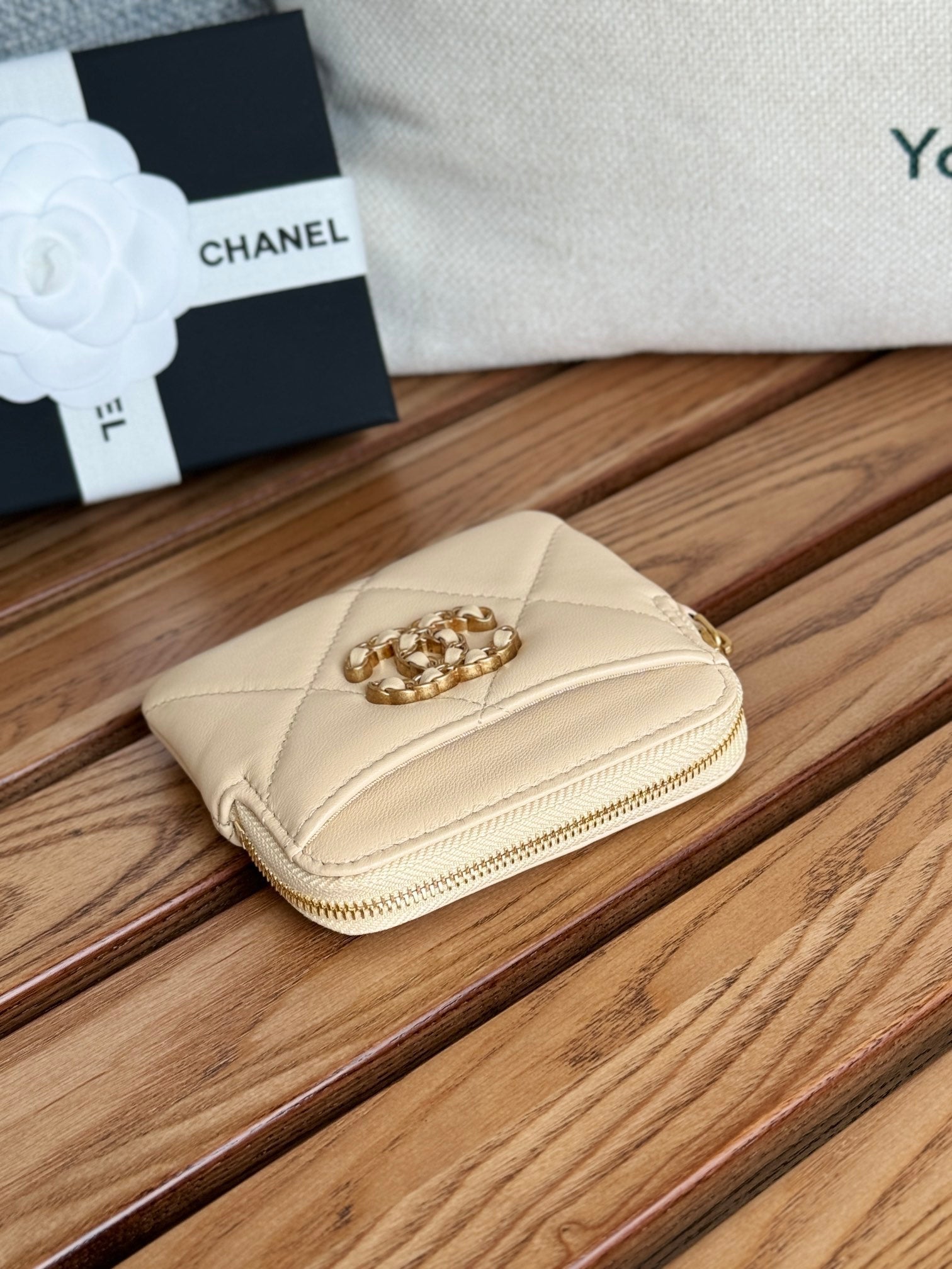 cc 19 zipped coin purse 11cm cream lambskin gold hardware mysite