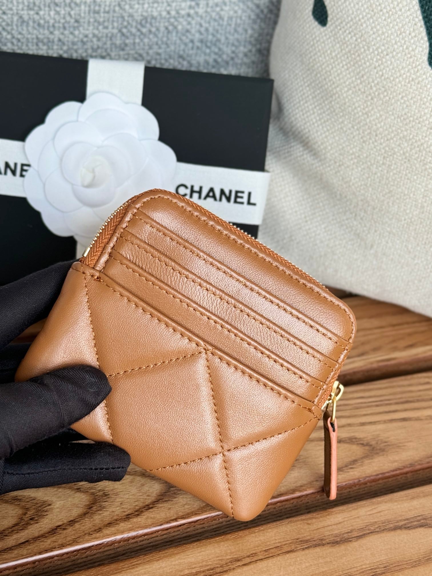 cc 19 zipped coin purse 11cm brown lambskin gold hardware mysite