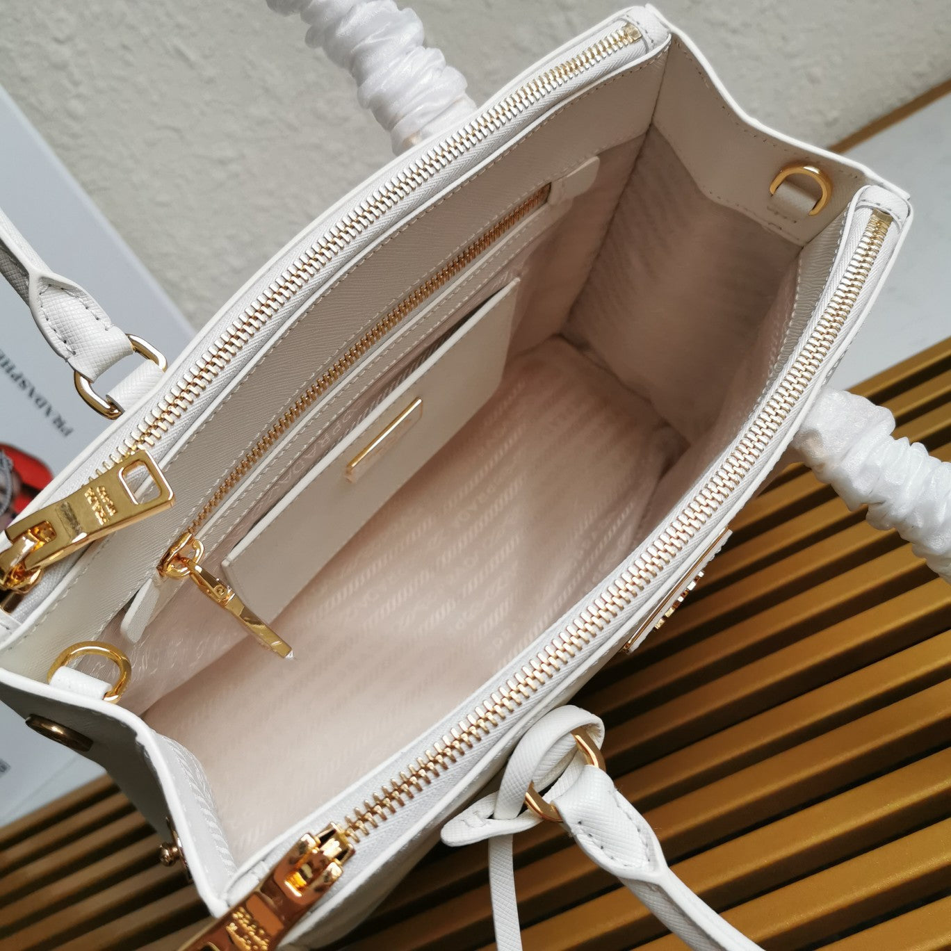 PRA GALLERIA 28 BAG IN WHITE SAFFIANO LEATHER mysite