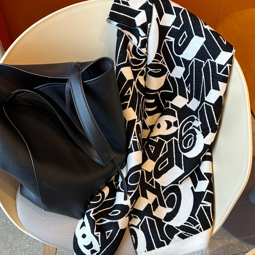 LETTER LOGO 178 CM SCARF IN BLACK MIX WHITE SHEEP WOOL AND SILK  393103 mysite