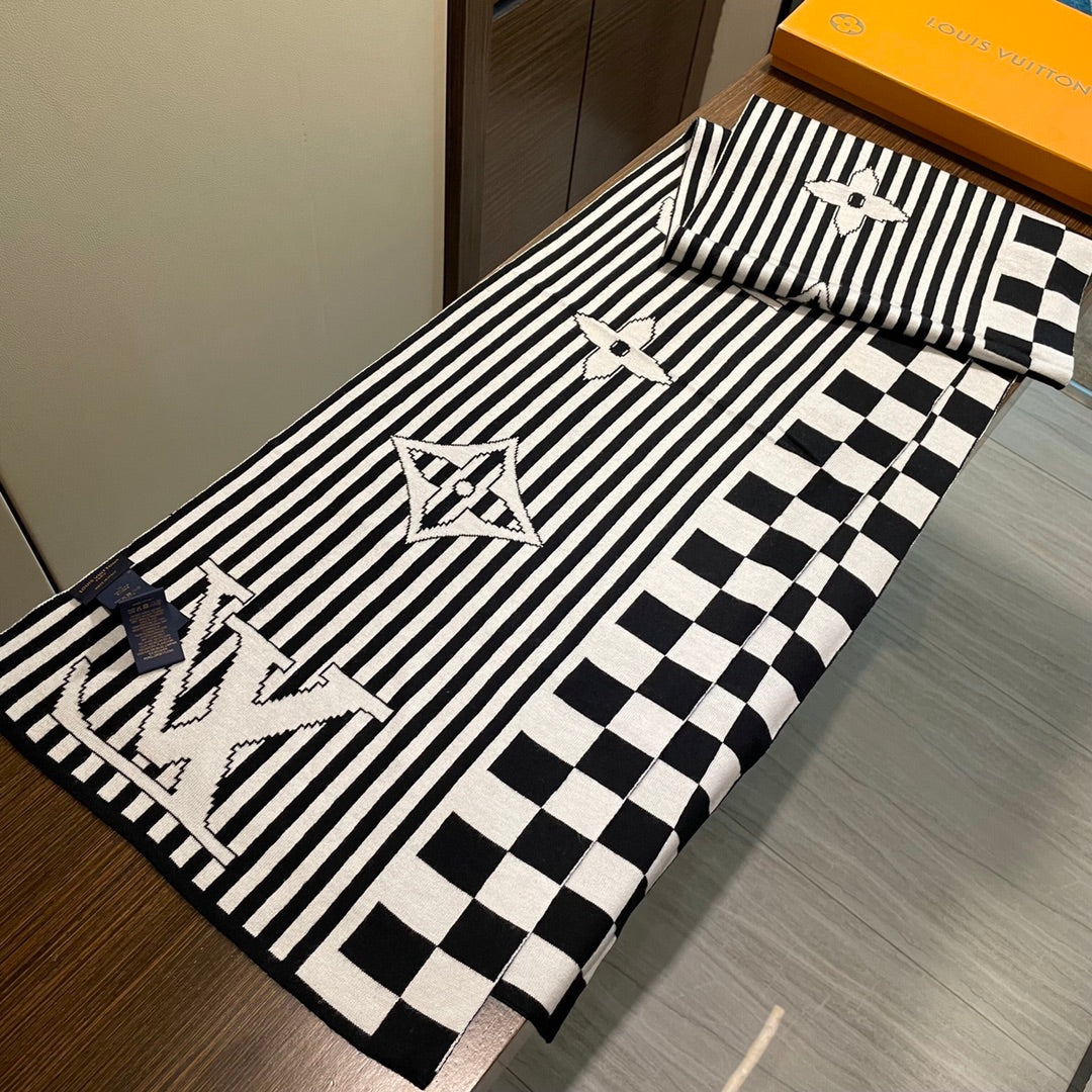 GRAPHICAL 180 CM SCARF IN WHITE MIX BLACK CASHMERE 388201 mysite