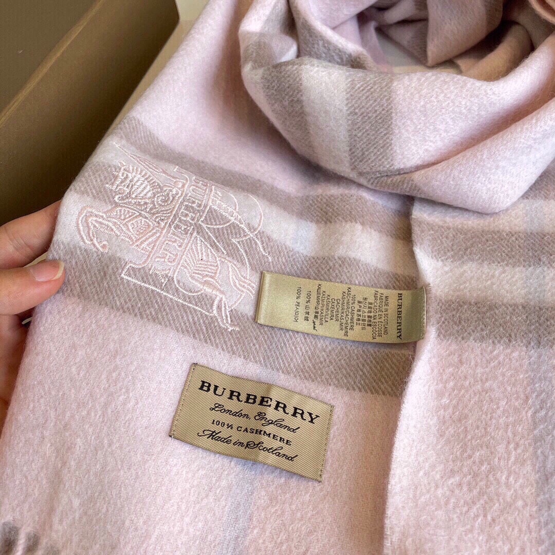 CLASSIC CHECK SCARF 180 CM IN PASTEL PINK CASHMERE 394770 mysite