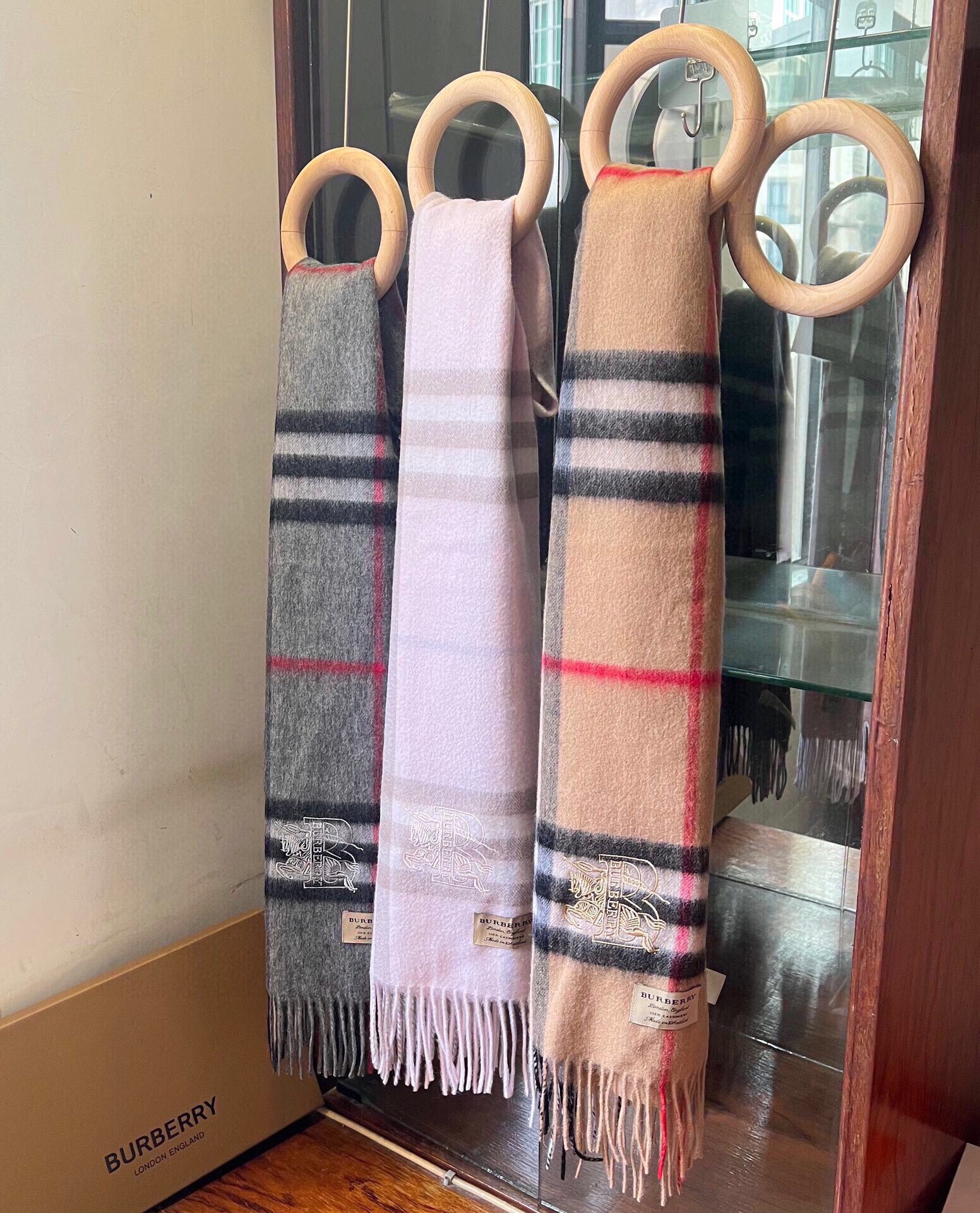 CLASSIC CHECK SCARF 180 CM IN PASTEL PINK CASHMERE 394770 mysite