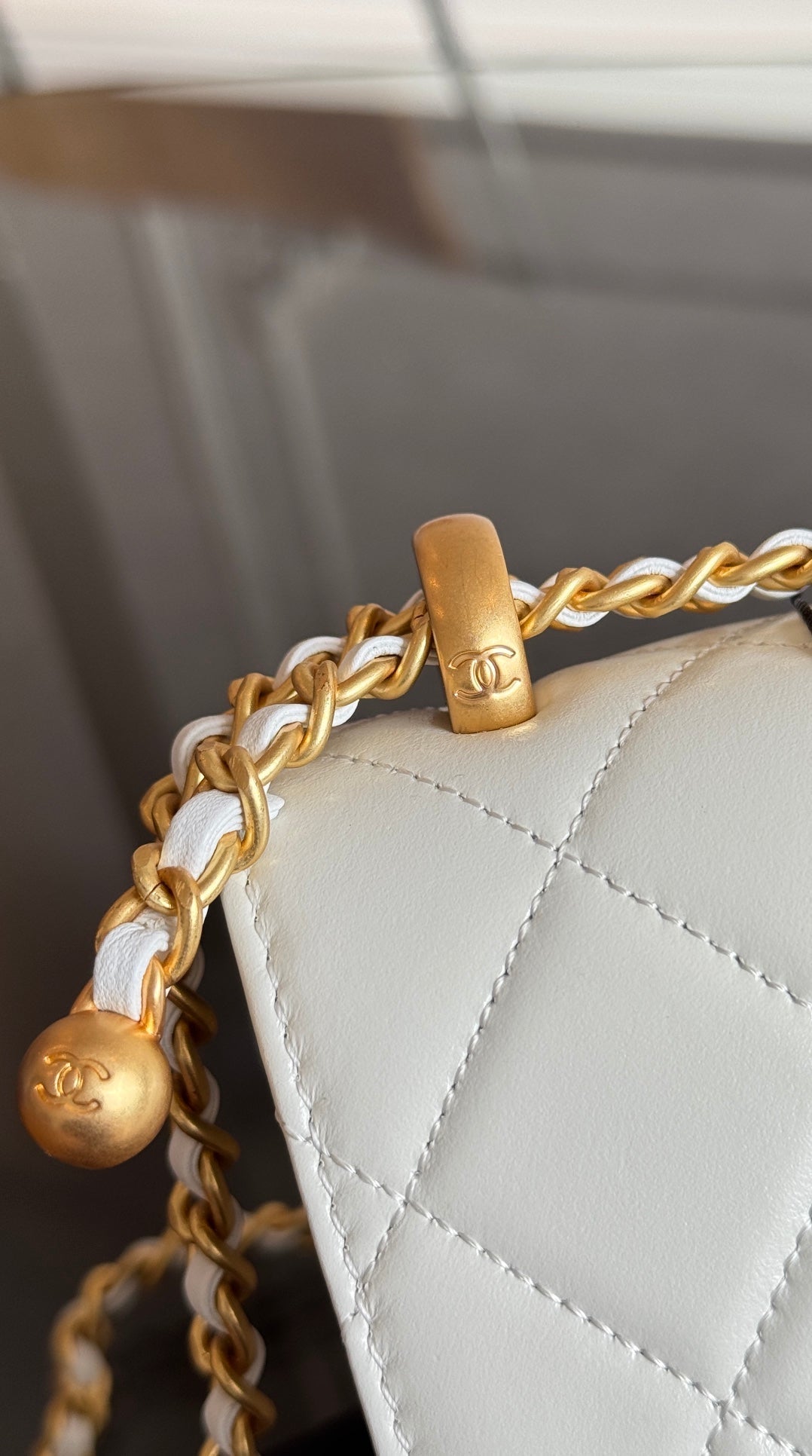 Mini Flap 19cm White Lambskin Gold Hardware mysite