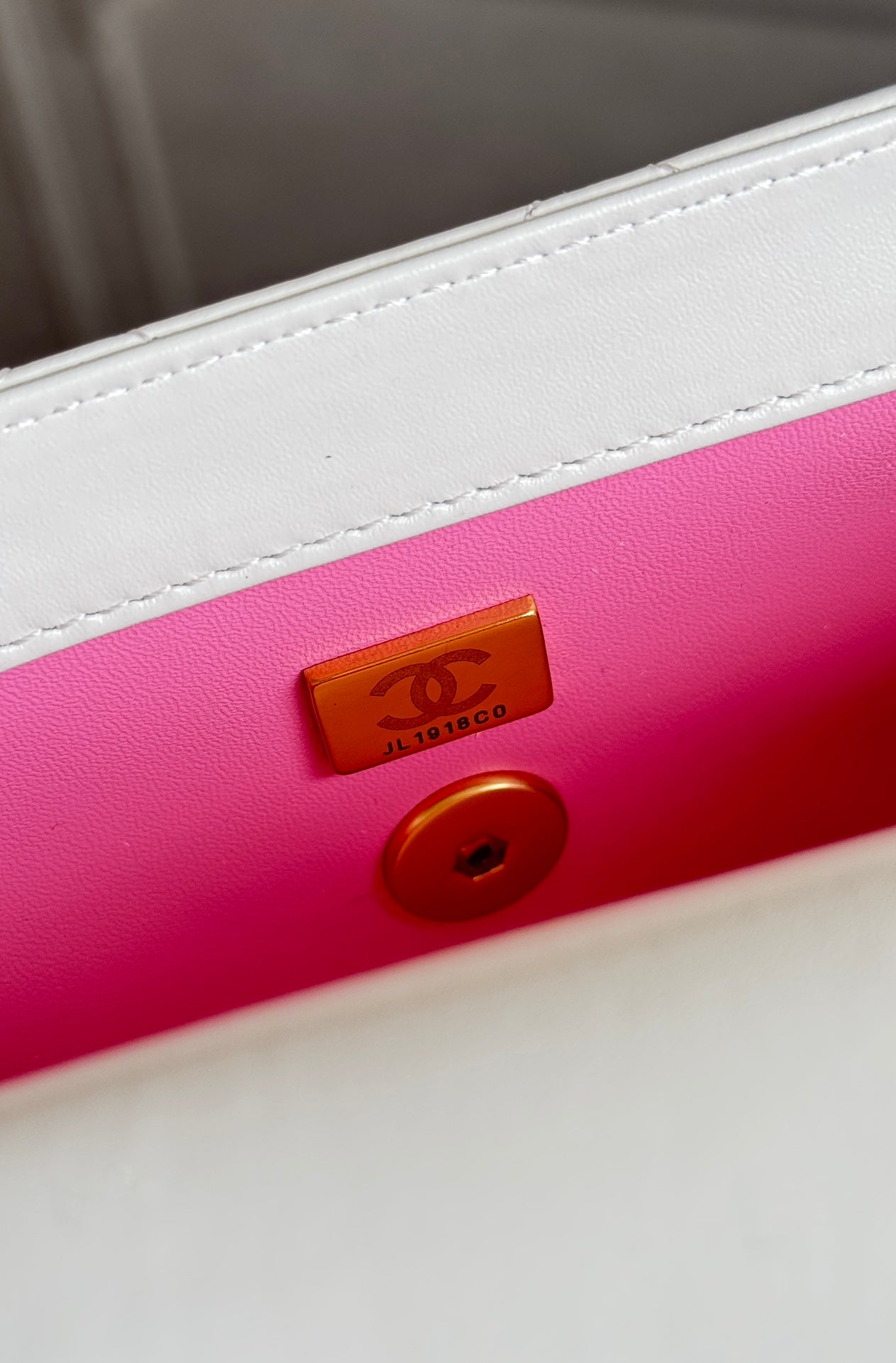 Mini Flap 22cm White Lambskin Gold Hardware mysite