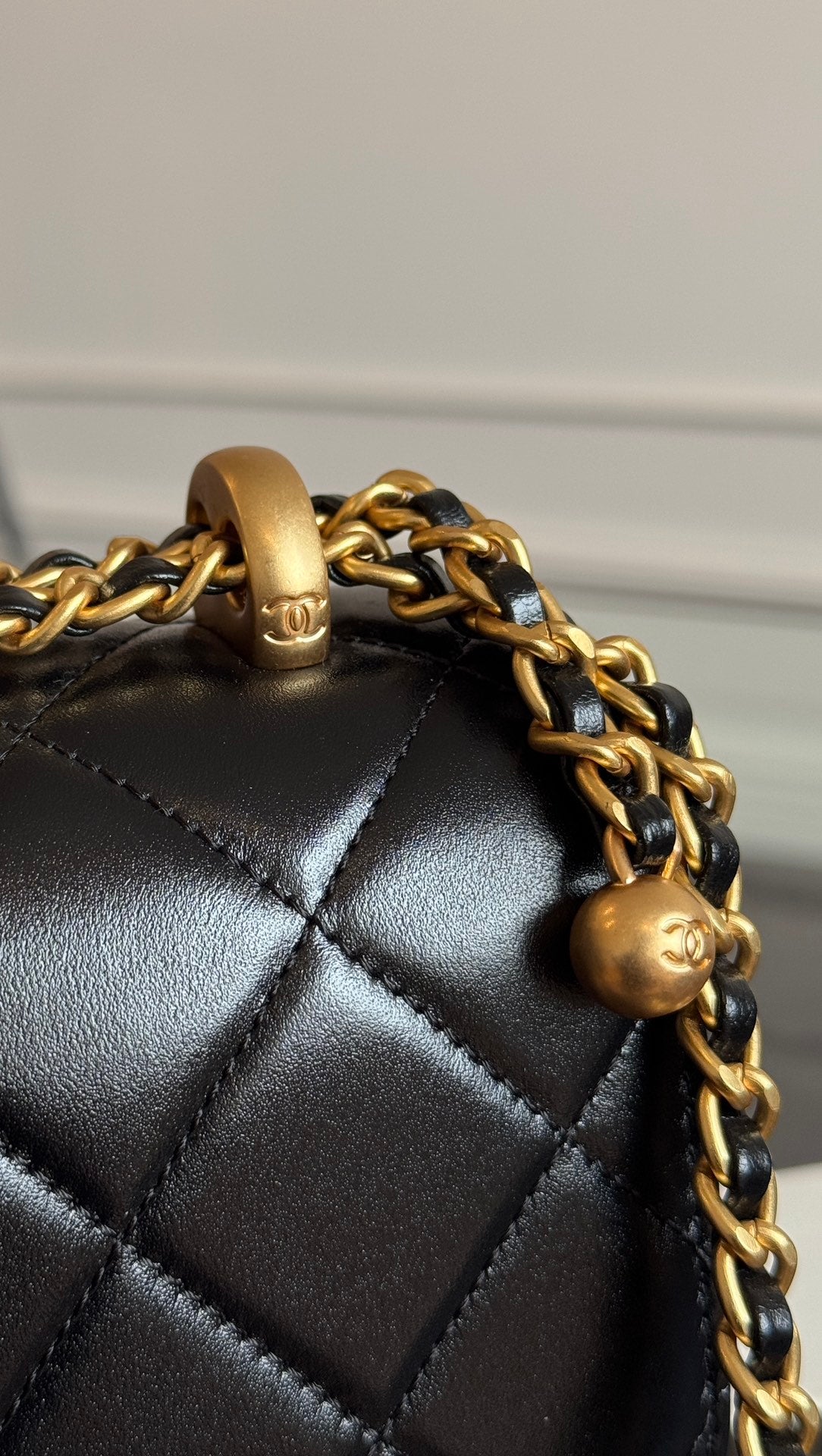 Mini Flap 19cm Black Lambskin Gold Hardware mysite