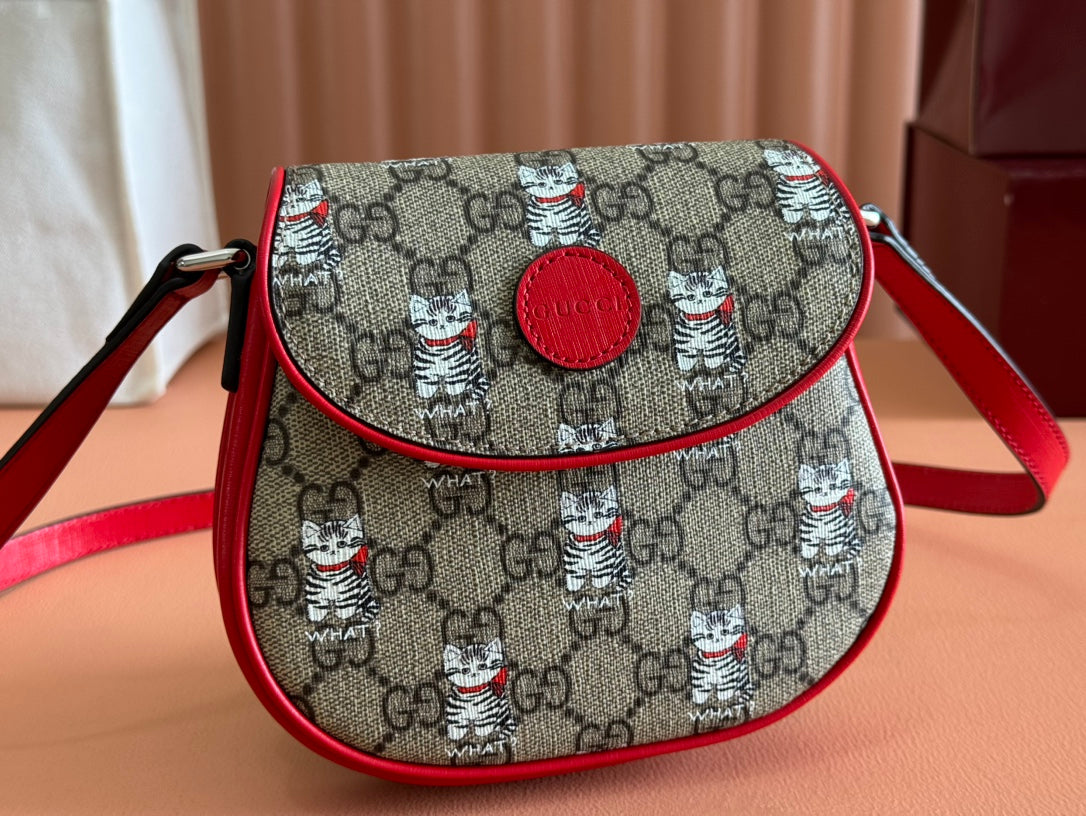 Gucci Cat Print Shoulder Bag White Red Beige Canvas 239660 mysite