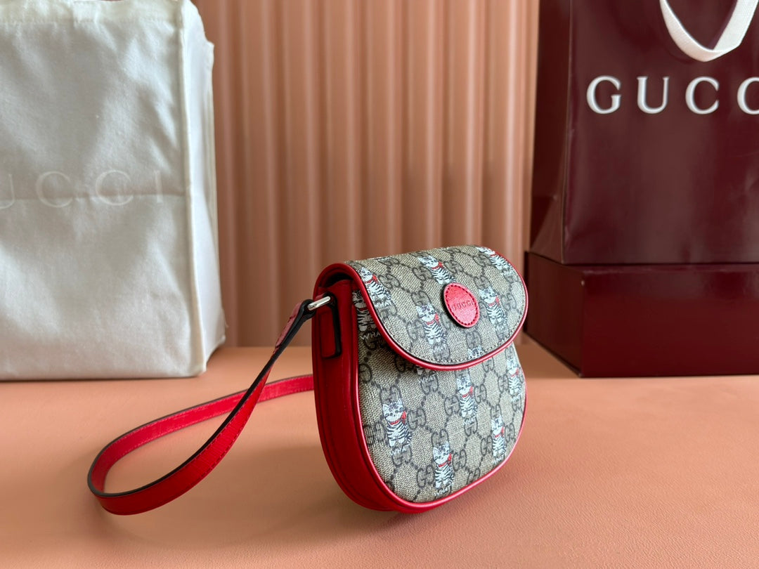 Gucci Cat Print Shoulder Bag White Red Beige Canvas 239660 mysite