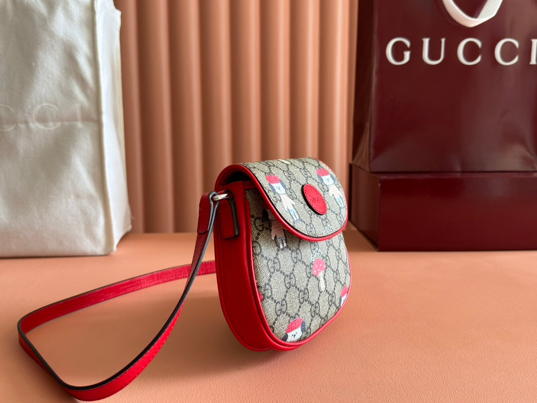 Gucci Dog Print Shoulder Bag White Red Beige Canvas 239661 mysite