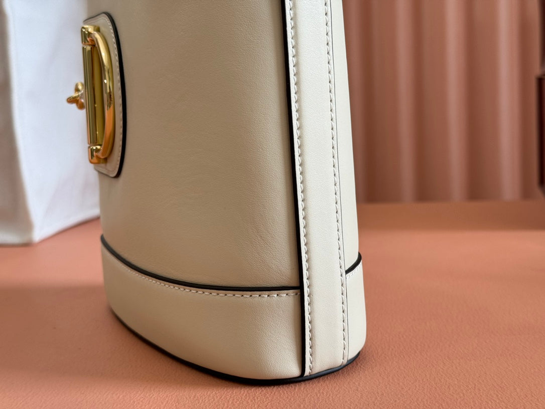 Gucci 73 Mini Bucket Bag White Smooth Leather 244429 mysite