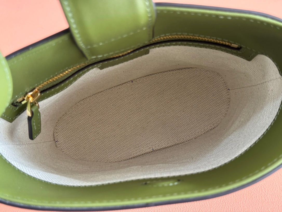 Gucci 73 Mini Bucket Bag Green Smooth Leather 244430 mysite