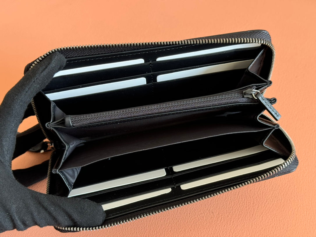 Gucci Zipper Wallet Black Embossed 248406 mysite