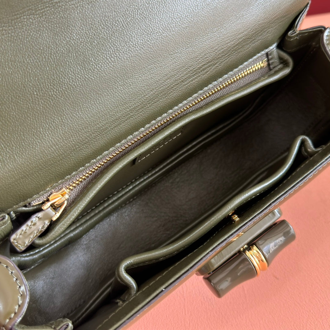 Gucci Bamboo Diva Bag Dark Green Leather 255007 mysite
