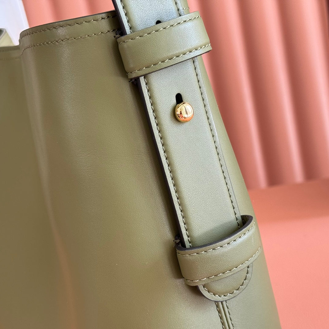 GG Beatrix Medium Tote Bag Olive Green Smooth Leather GHW 272147 mysite