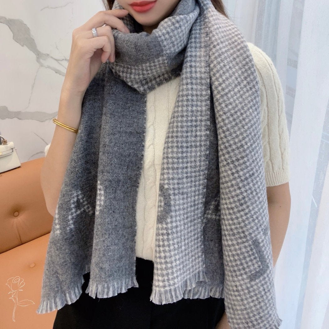 HOUNDSTOOTH SCARF 185 CM IN SHADOW GRAY CASHMERE 393122 mysite