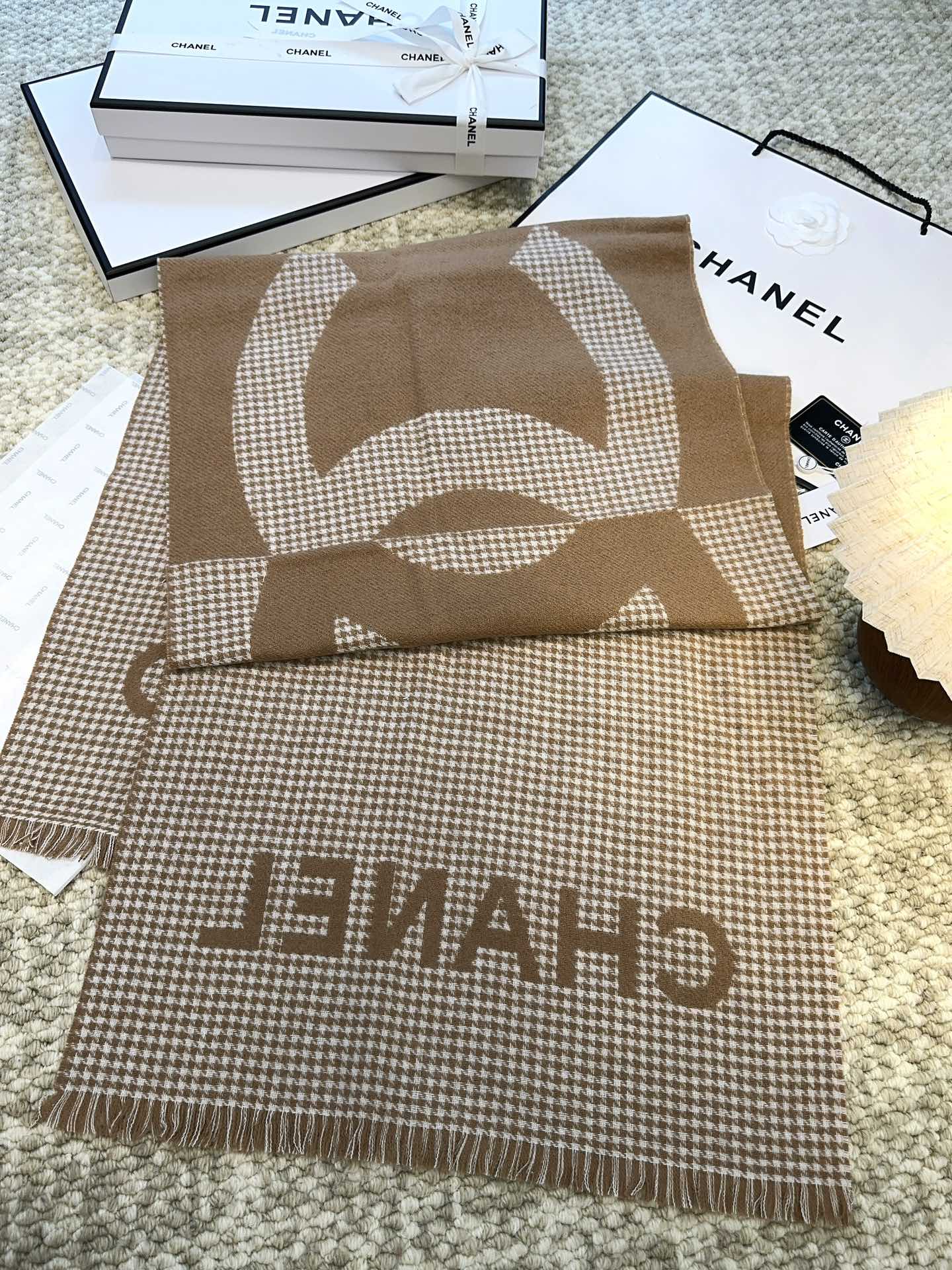 HOUNDSTOOTH SCARF 185 CM IN CAMEL BROWN CASHMERE 393124 mysite