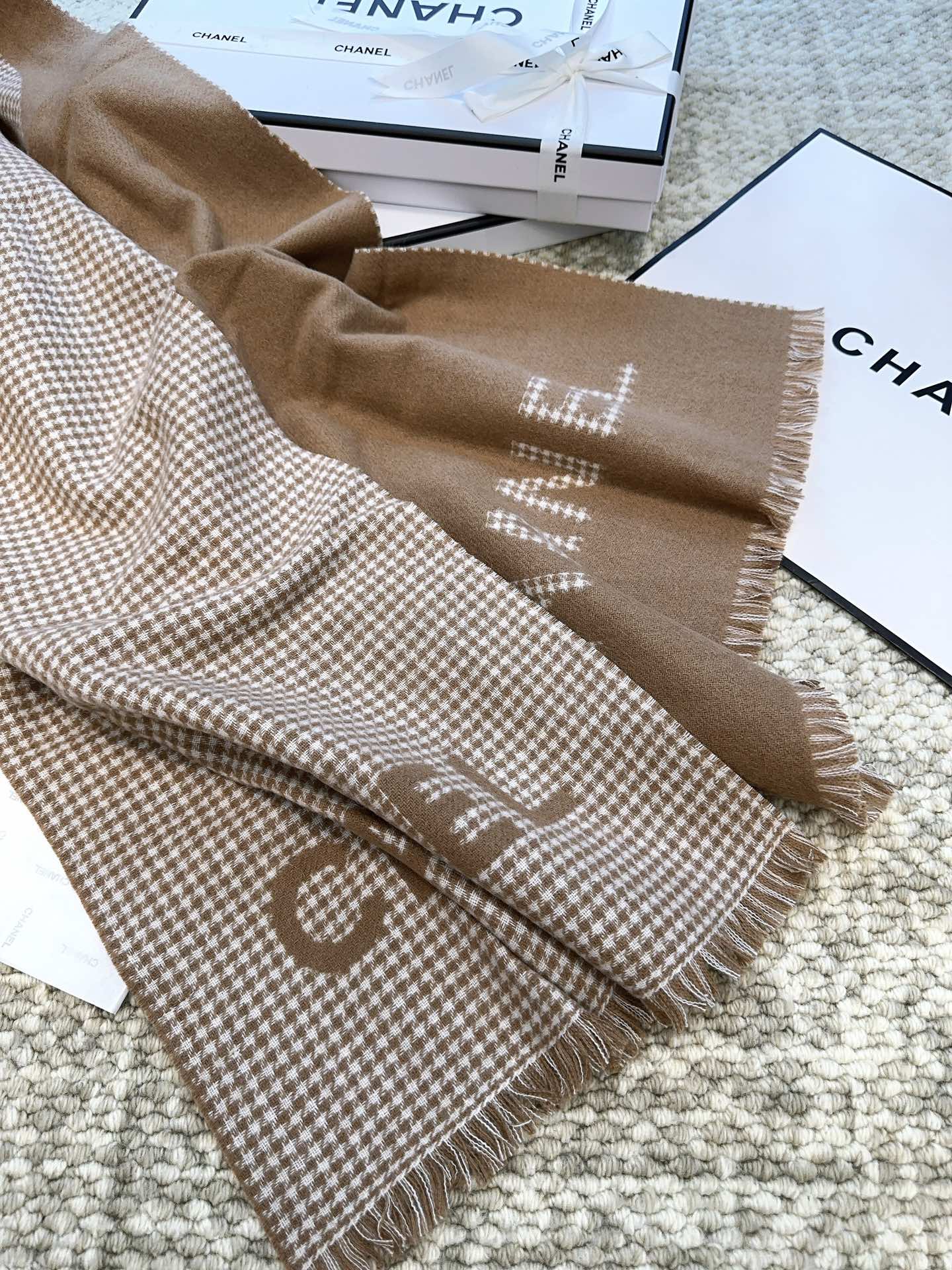 HOUNDSTOOTH SCARF 185 CM IN CAMEL BROWN CASHMERE 393124 mysite