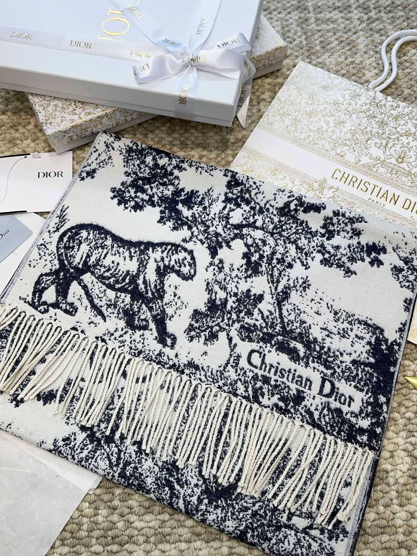 SCARF 220 CM IN NAVY BLUE MIX WHITE MONOGRAM CASHMERE AND WOOL 413656 mysite