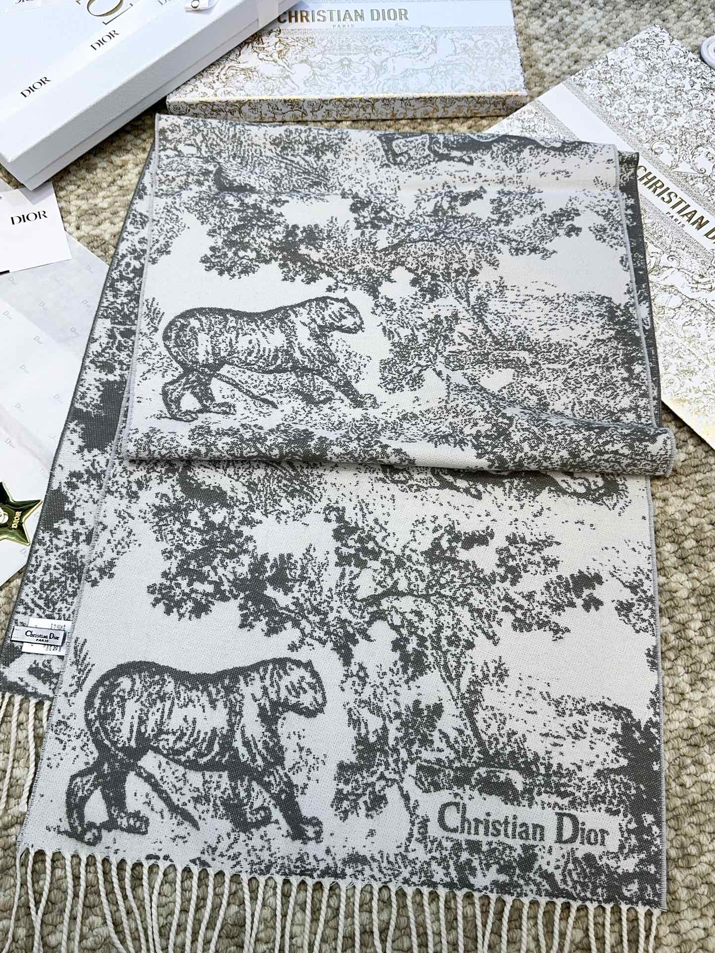 SCARF 220 CM IN WHITE MIX LIGHT GRAY MONOGRAM CASHMERE AND WOOL 413657 mysite