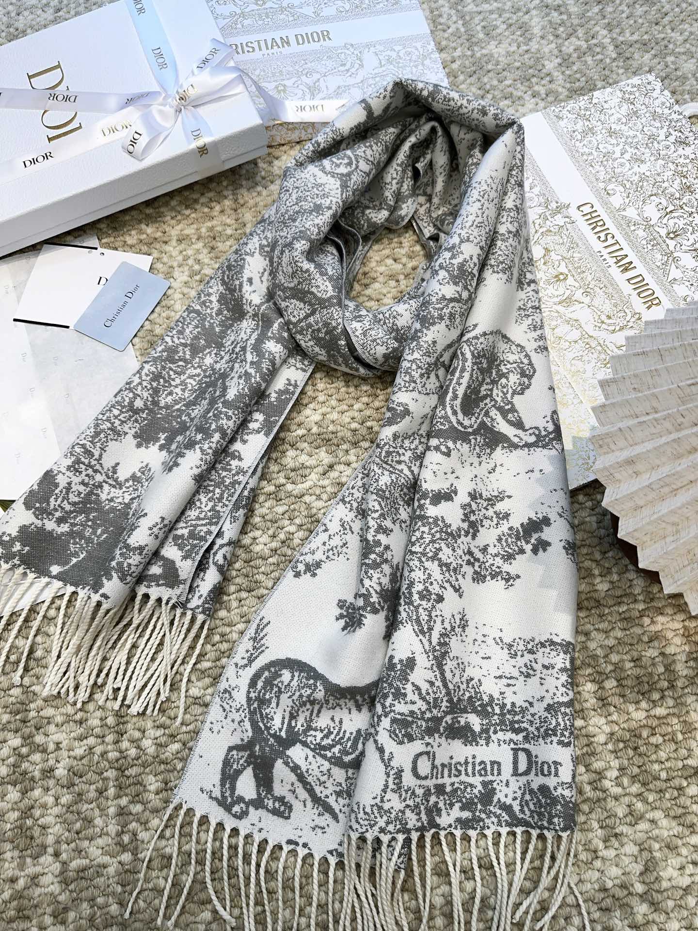 SCARF 220 CM IN WHITE MIX LIGHT GRAY MONOGRAM CASHMERE AND WOOL 413657 mysite