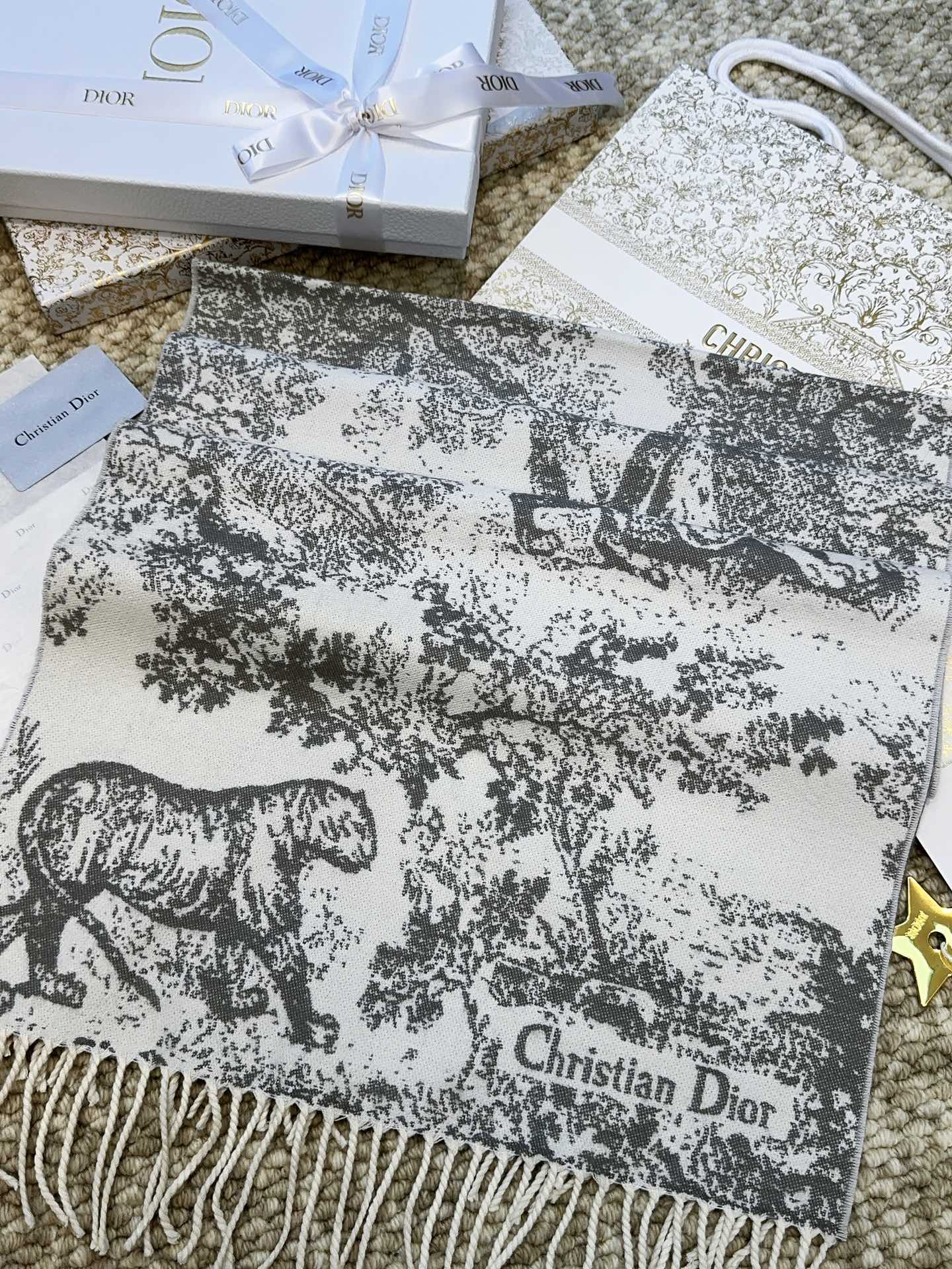 SCARF 220 CM IN WHITE MIX LIGHT GRAY MONOGRAM CASHMERE AND WOOL 413657 mysite