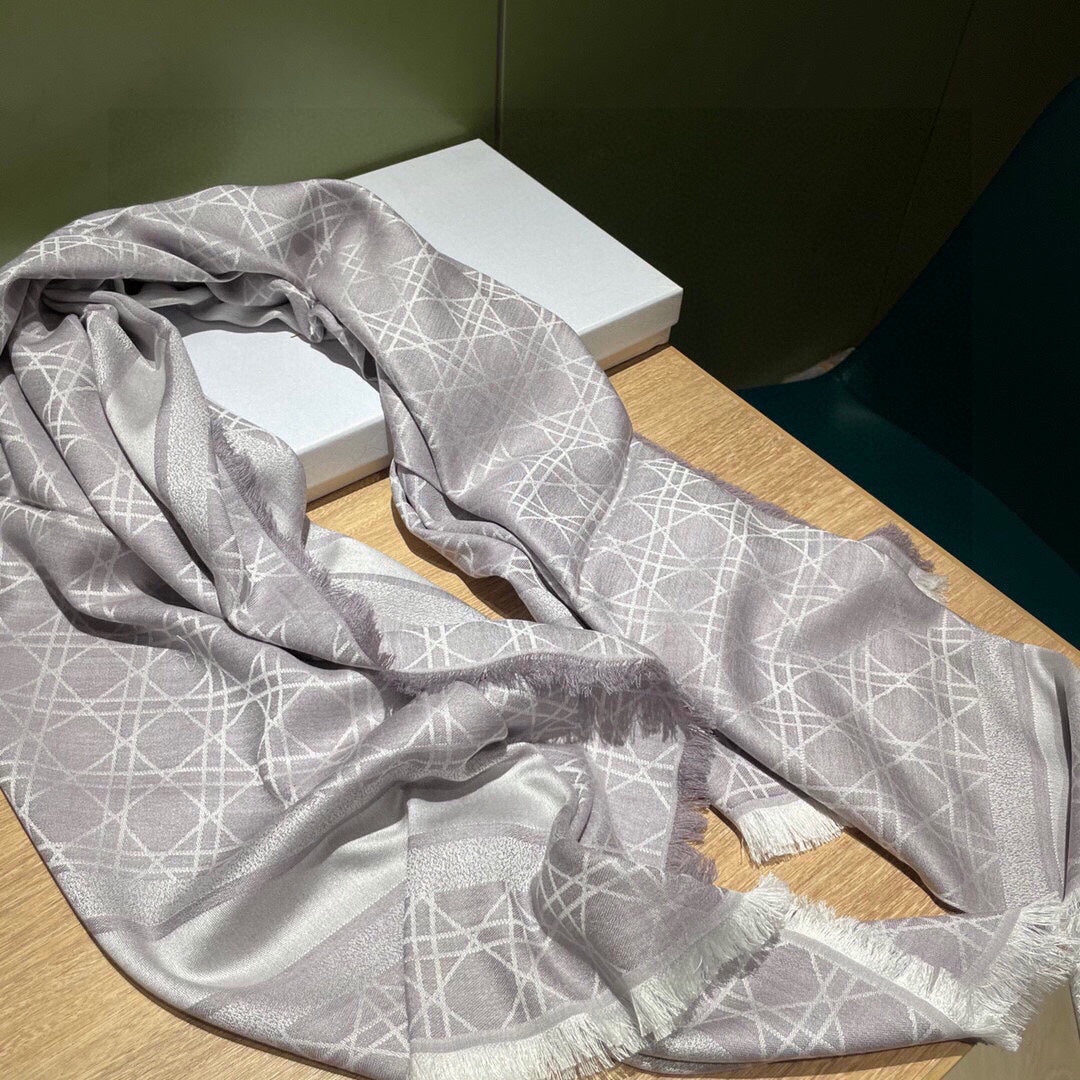 SQUARE SCARF 140 CM IN LIGHT PURPLE MIX WHITE  WOOL AND SILK  415456 mysite