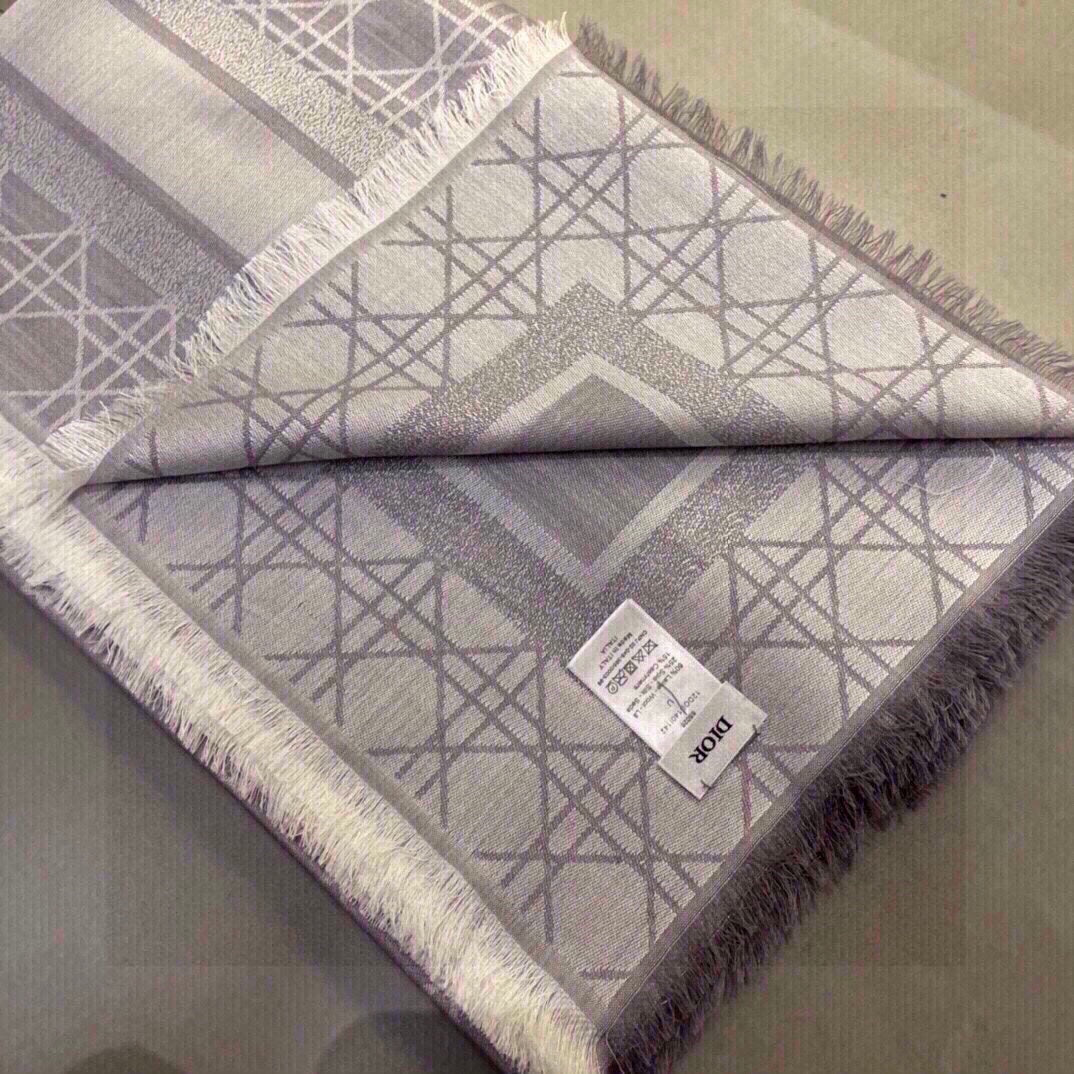 SQUARE SCARF 140 CM IN LIGHT PURPLE MIX WHITE  WOOL AND SILK  415456 mysite