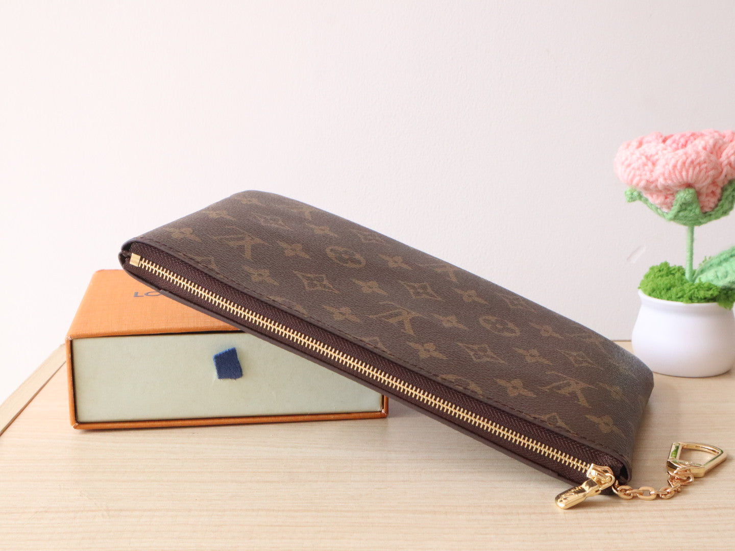 LV Pochette Clés Medium 24cm Brown Monogram Canvas GHW mysite