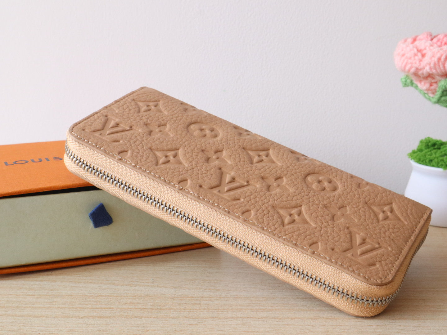 LV Zippy Wallet 19.5cm Monogram Grained Taurillon Cowhide mysite