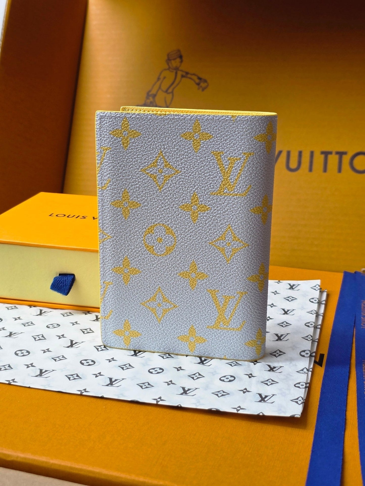 LV M14770 Passport Cover Gray Yellow Monogram Glow Canvas & Cowhide mysite