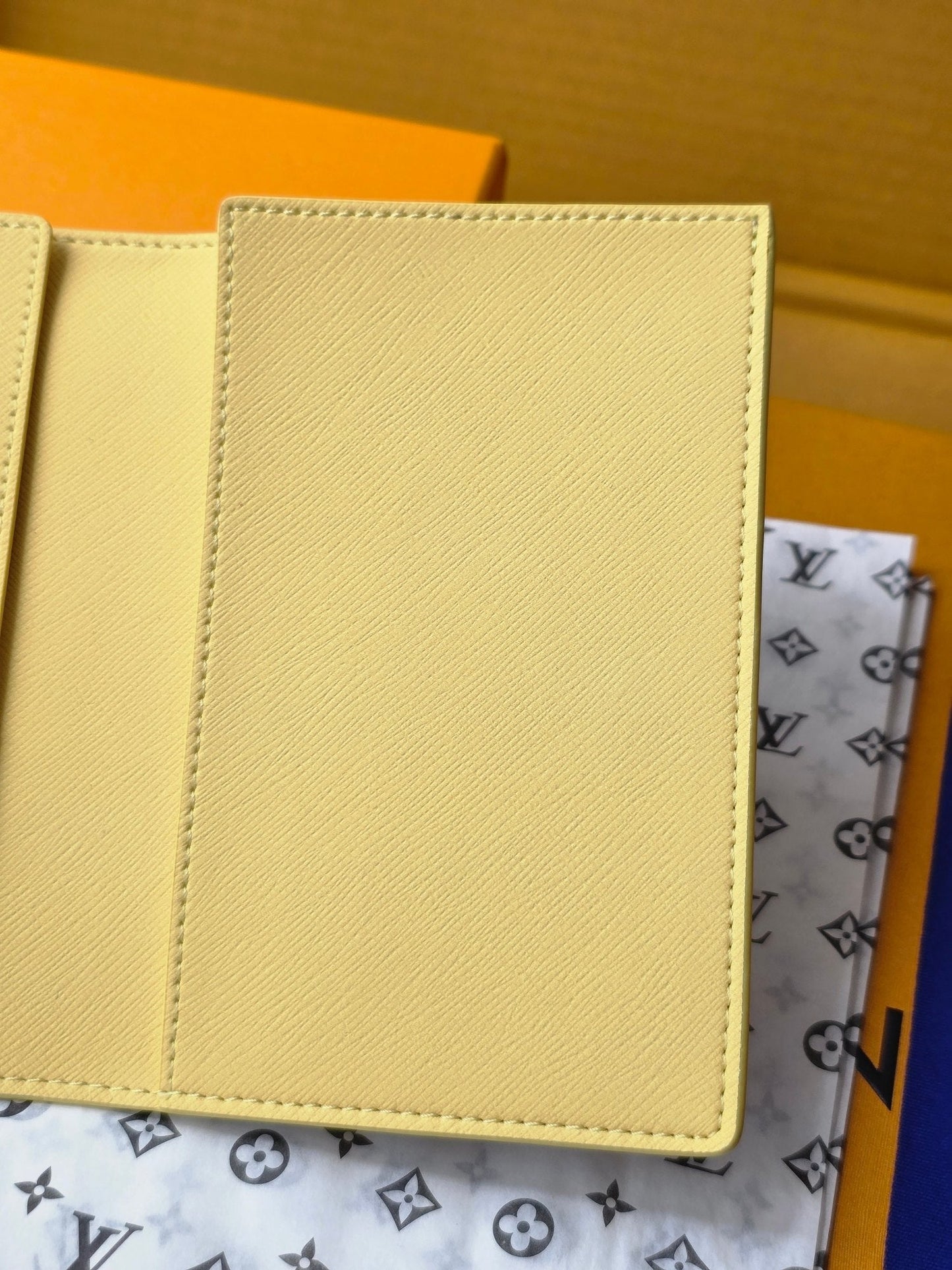 LV M14770 Passport Cover Gray Yellow Monogram Glow Canvas & Cowhide mysite