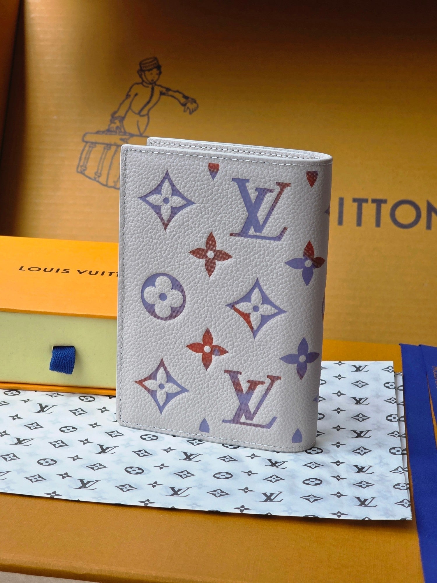LV M25917 Passport Cover  Dream Beige Embossed Grained Cowhide mysite