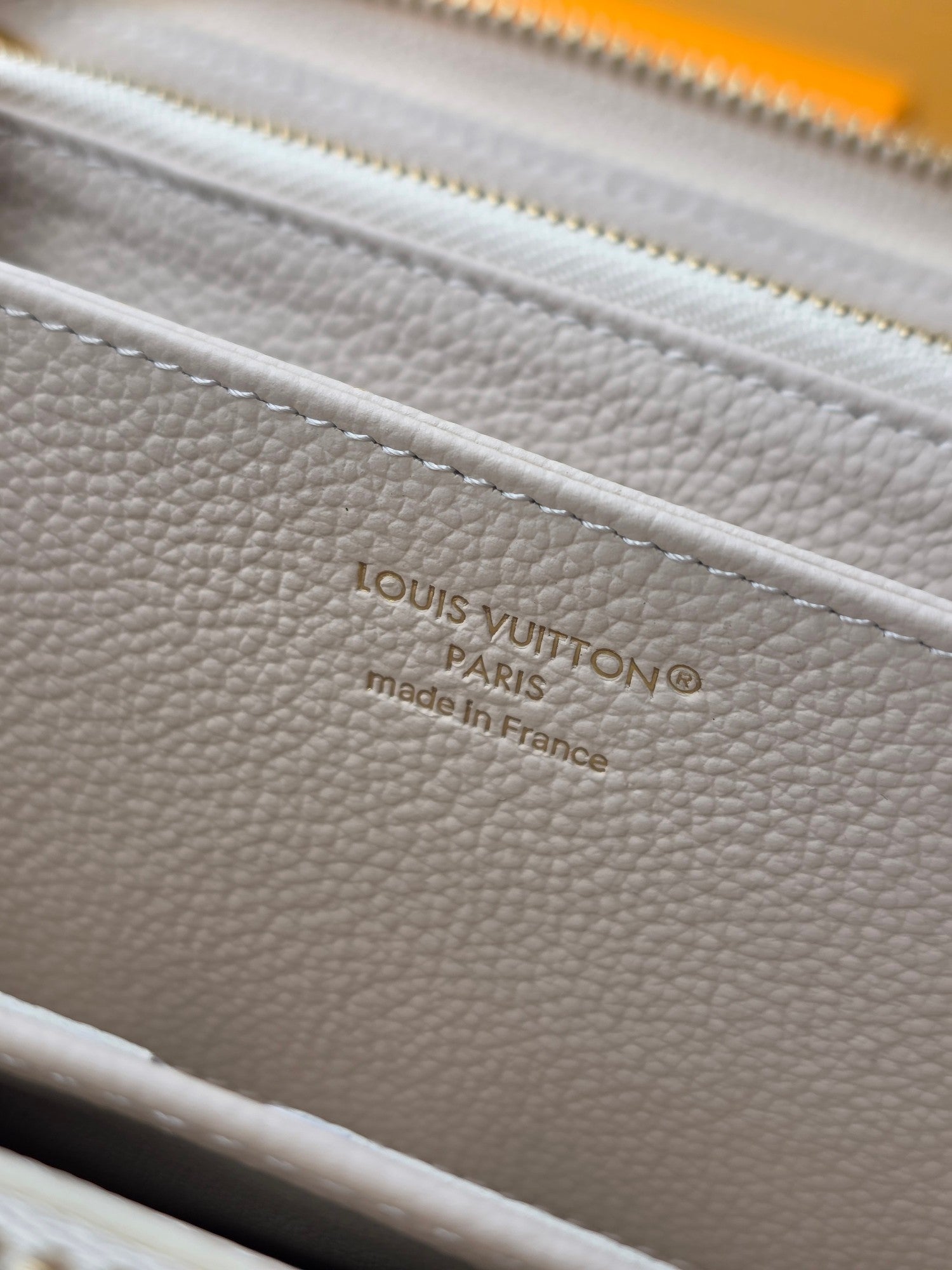 LV M25594 Zippy Wallet Dream Beige Embossed Grained Cowhide - Light GHW mysite