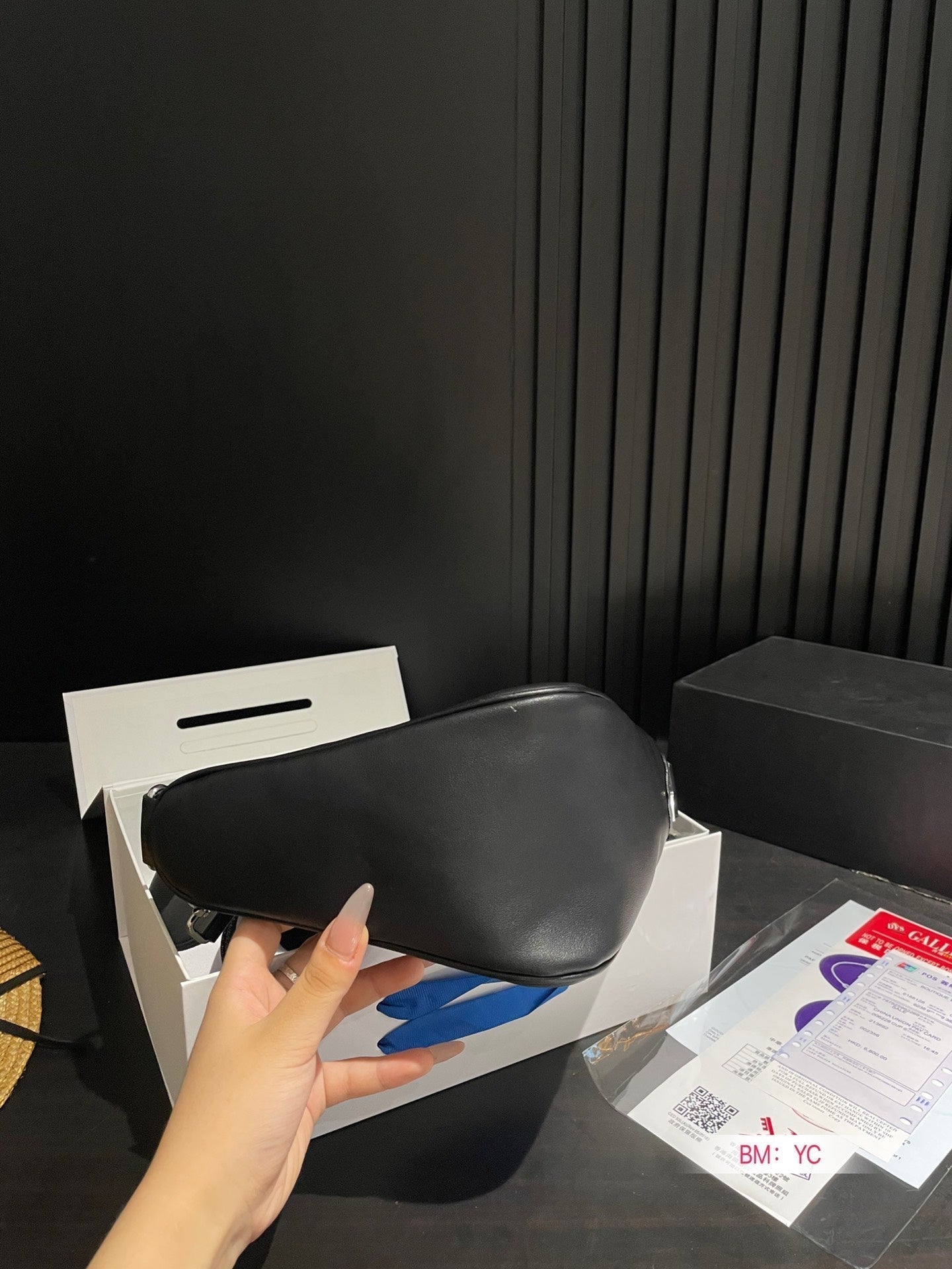 PRA TRIANGLE 26 SHOULDER BAG IN BLACK CALFSKIN mysite