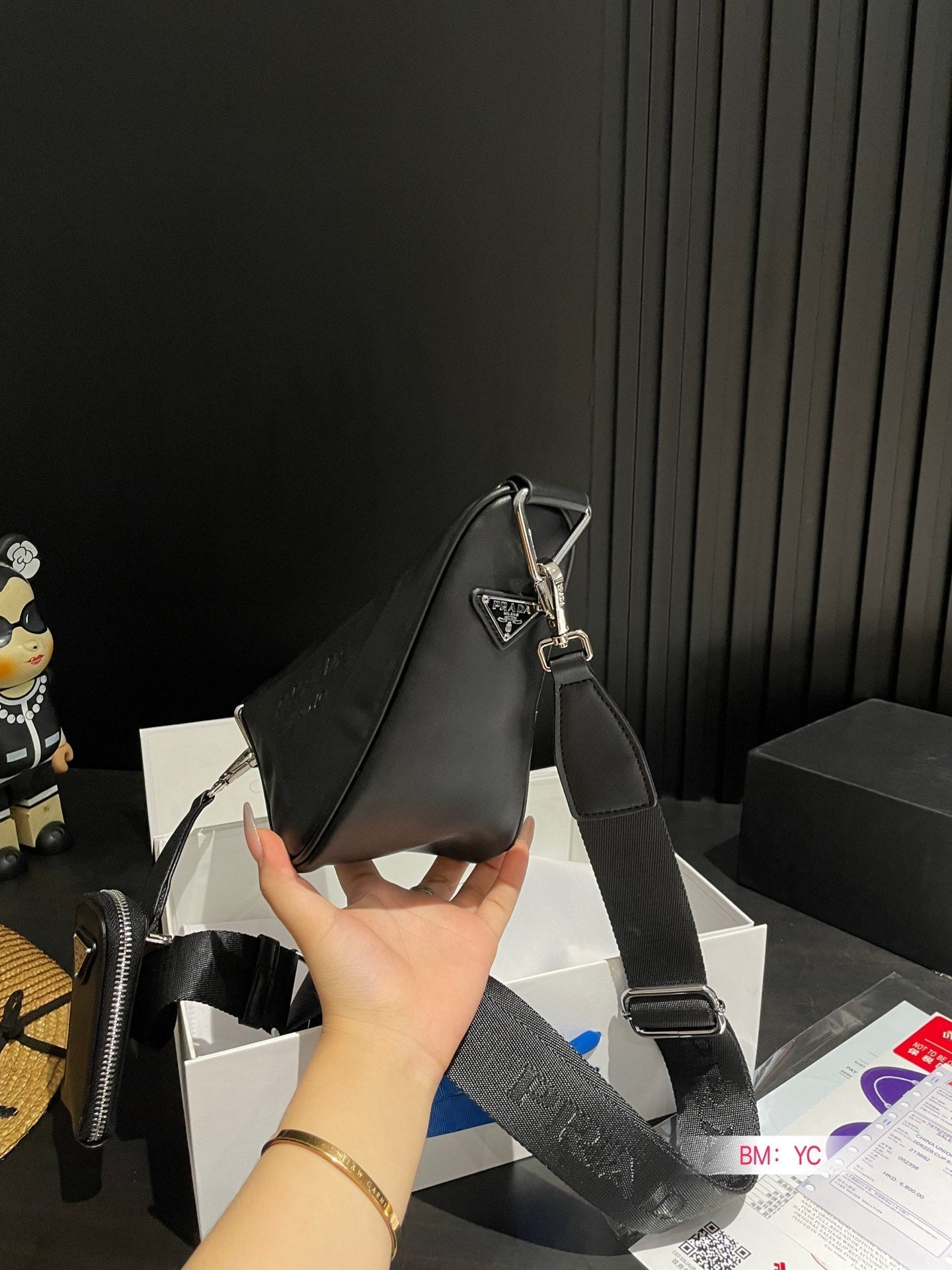 PRA TRIANGLE 26 SHOULDER BAG IN BLACK CALFSKIN mysite