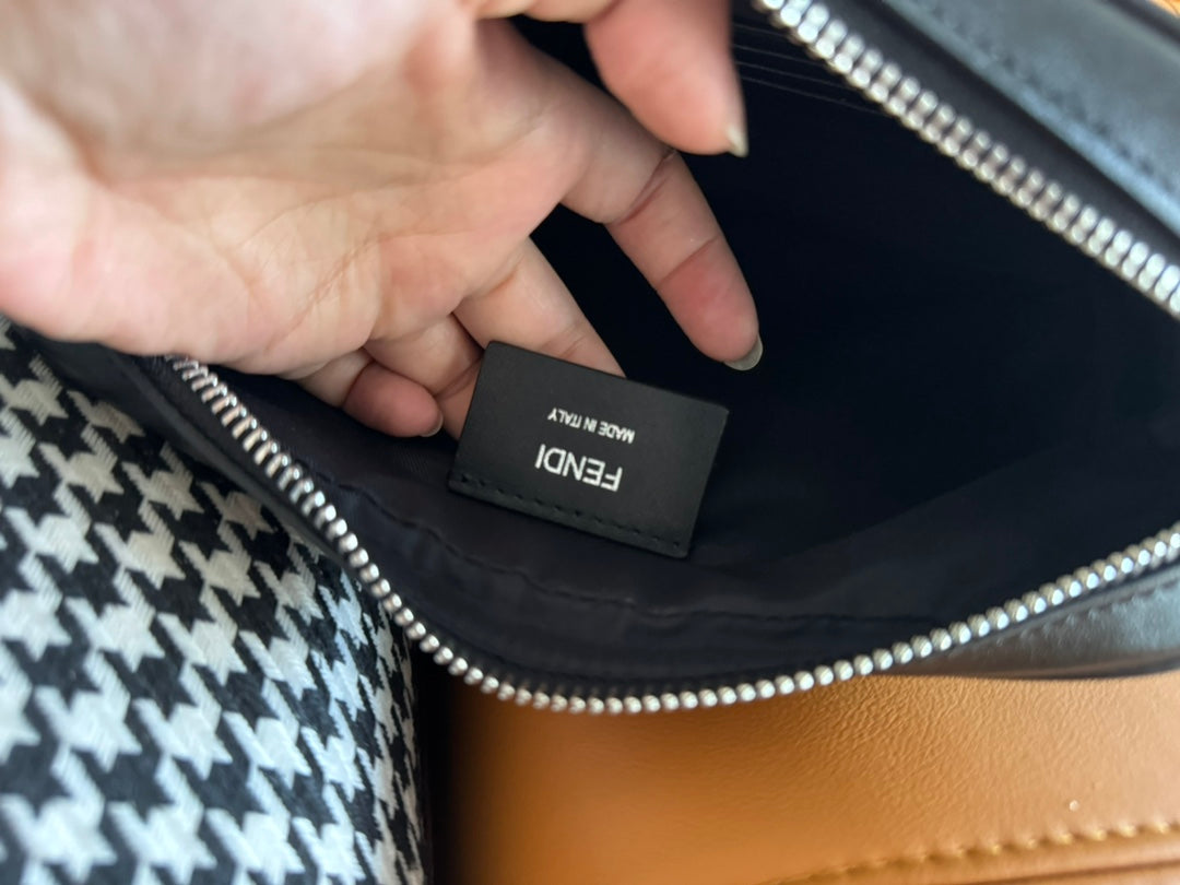 CLUTCH 22 WITH FF MOTIF IN DARK GRAY TEXTURED FABRIC AND BLACK LAMBSKIN TRIM mysite