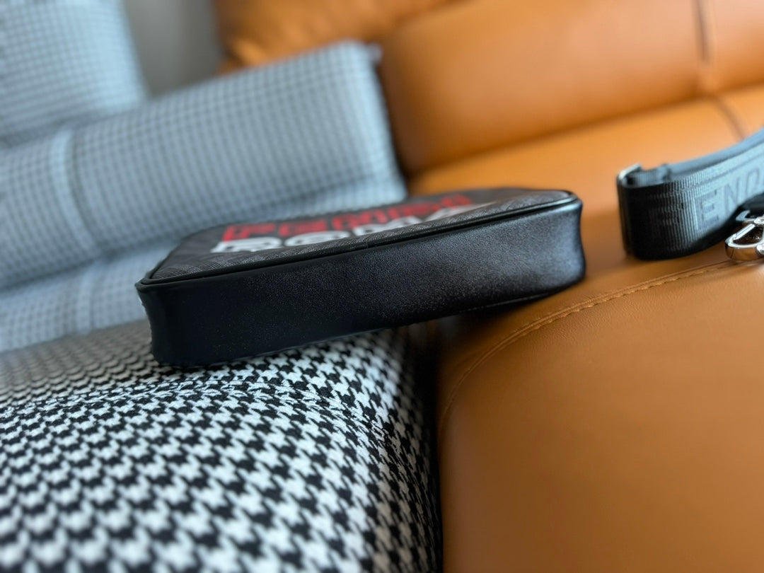 CLUTCH 22 WITH FF MOTIF IN DARK GRAY TEXTURED FABRIC AND BLACK LAMBSKIN TRIM mysite