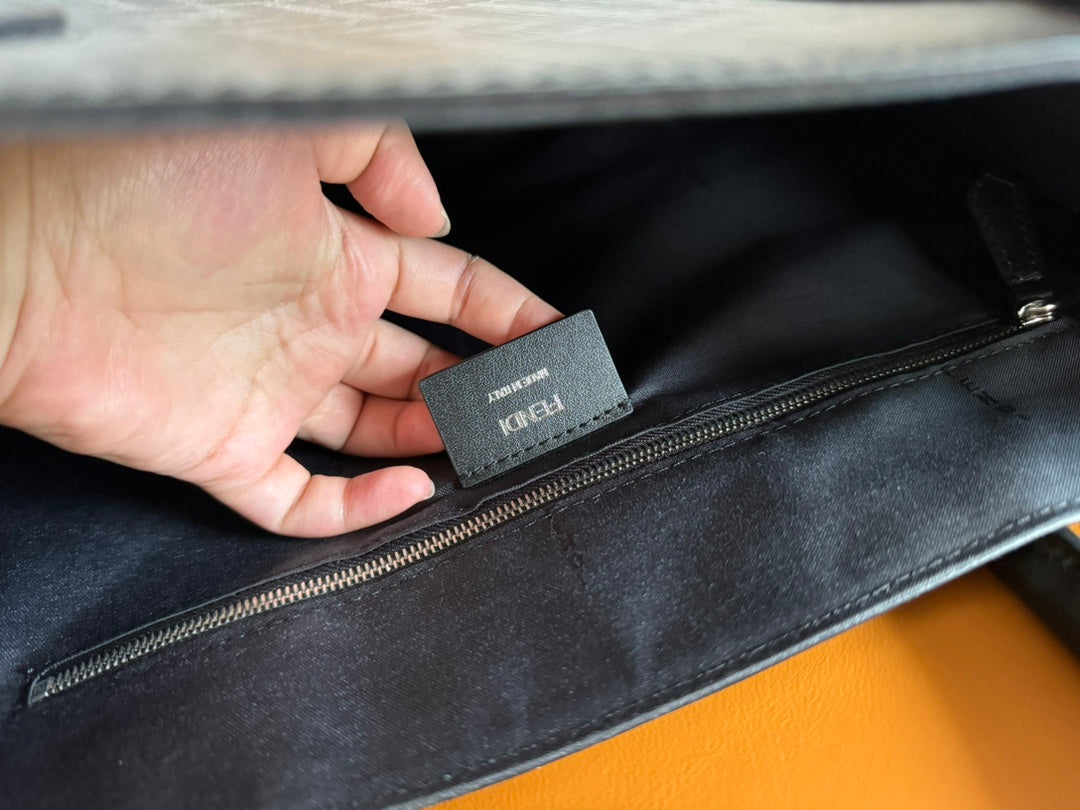 FENDI 38 BAG FF MONOGRAM FF BLACK CALFSKIN WITH STRAP mysite