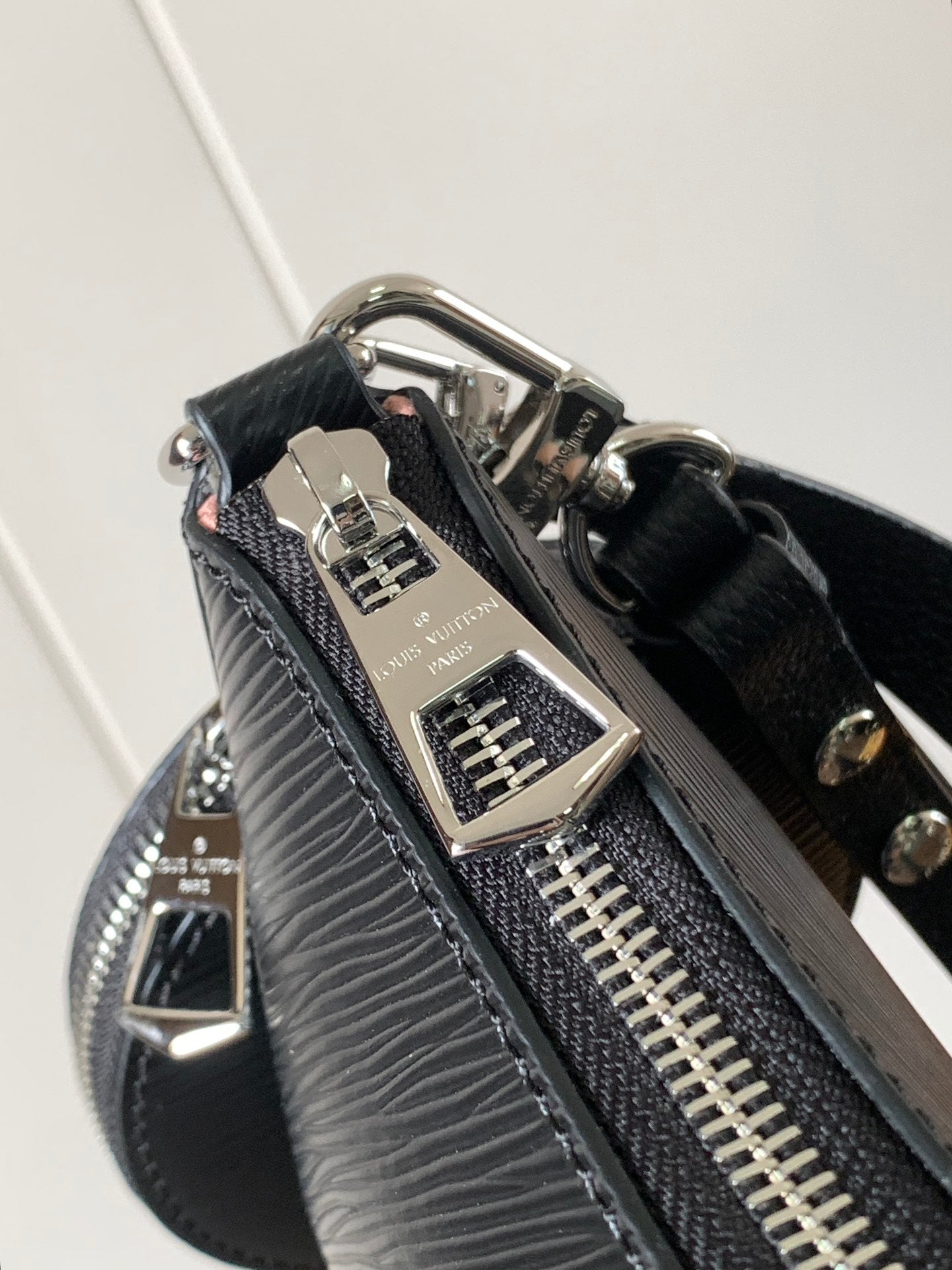 LV Marellini 19cm Black Epi Grain Cowhide Metal HW mysite