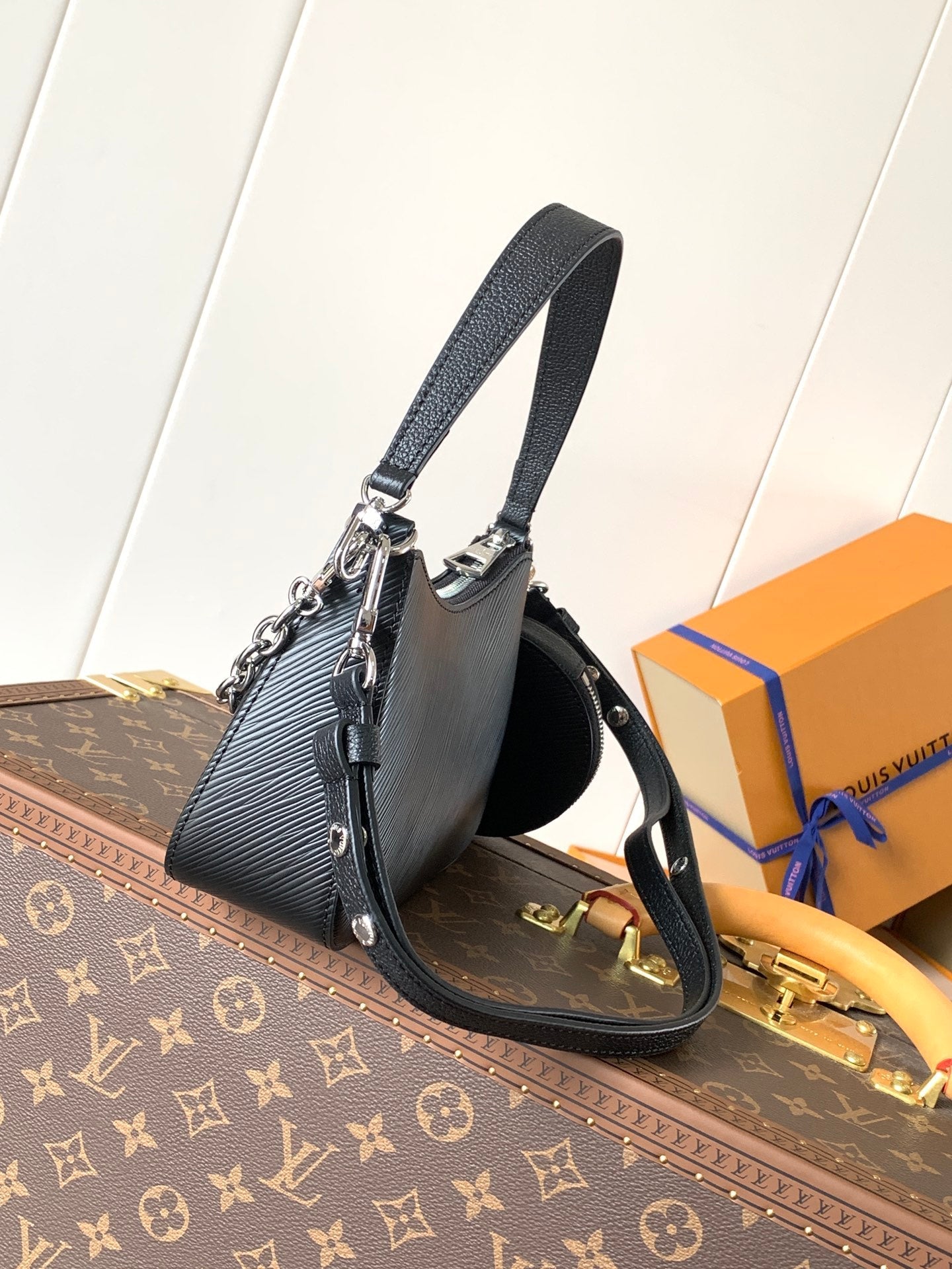 LV Marellini 19cm Black Epi Grain Cowhide Metal HW mysite