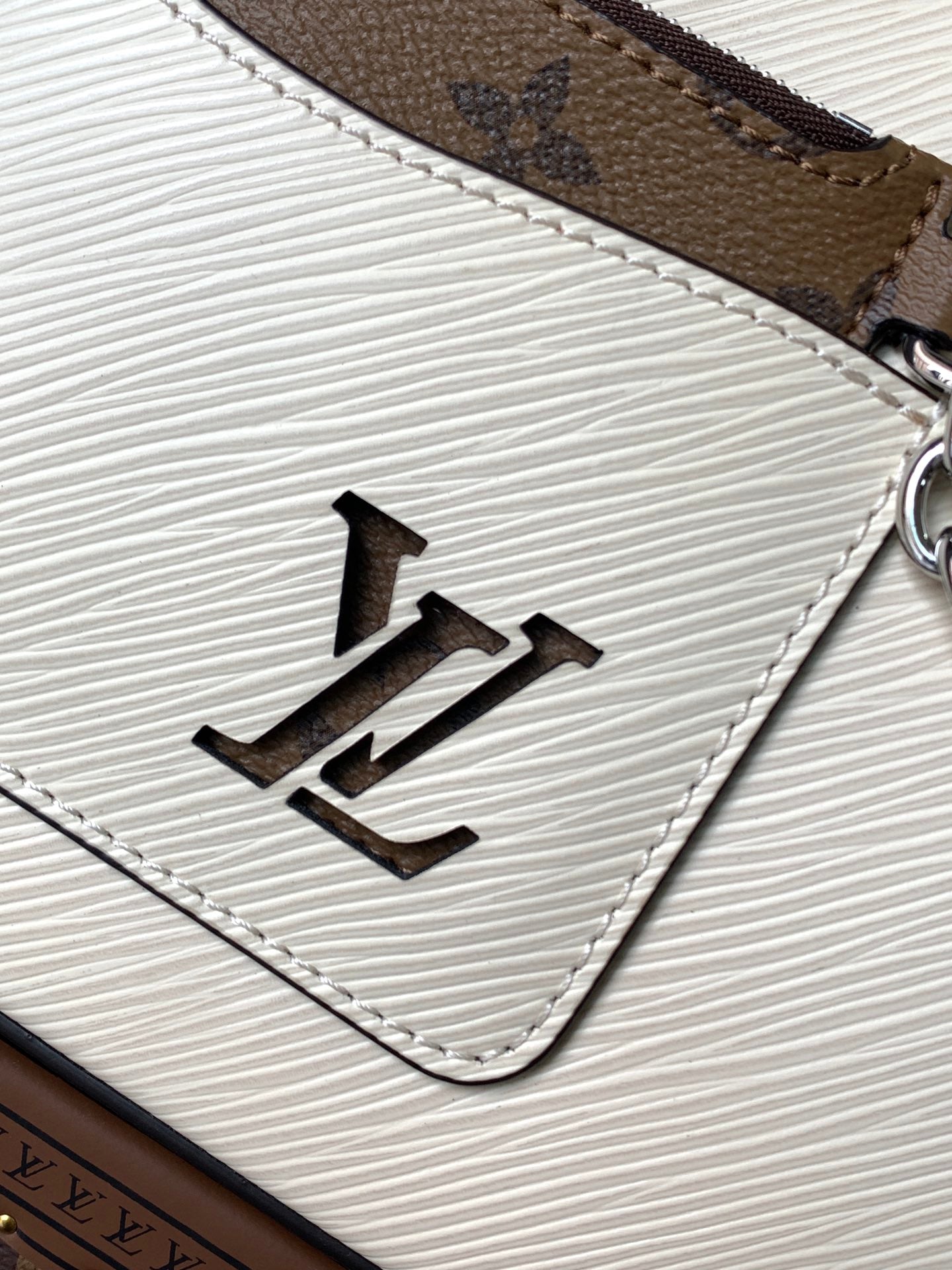 LV Hopscotch Bag 25cm White Grained Epi Cowhide Sliver HW mysite